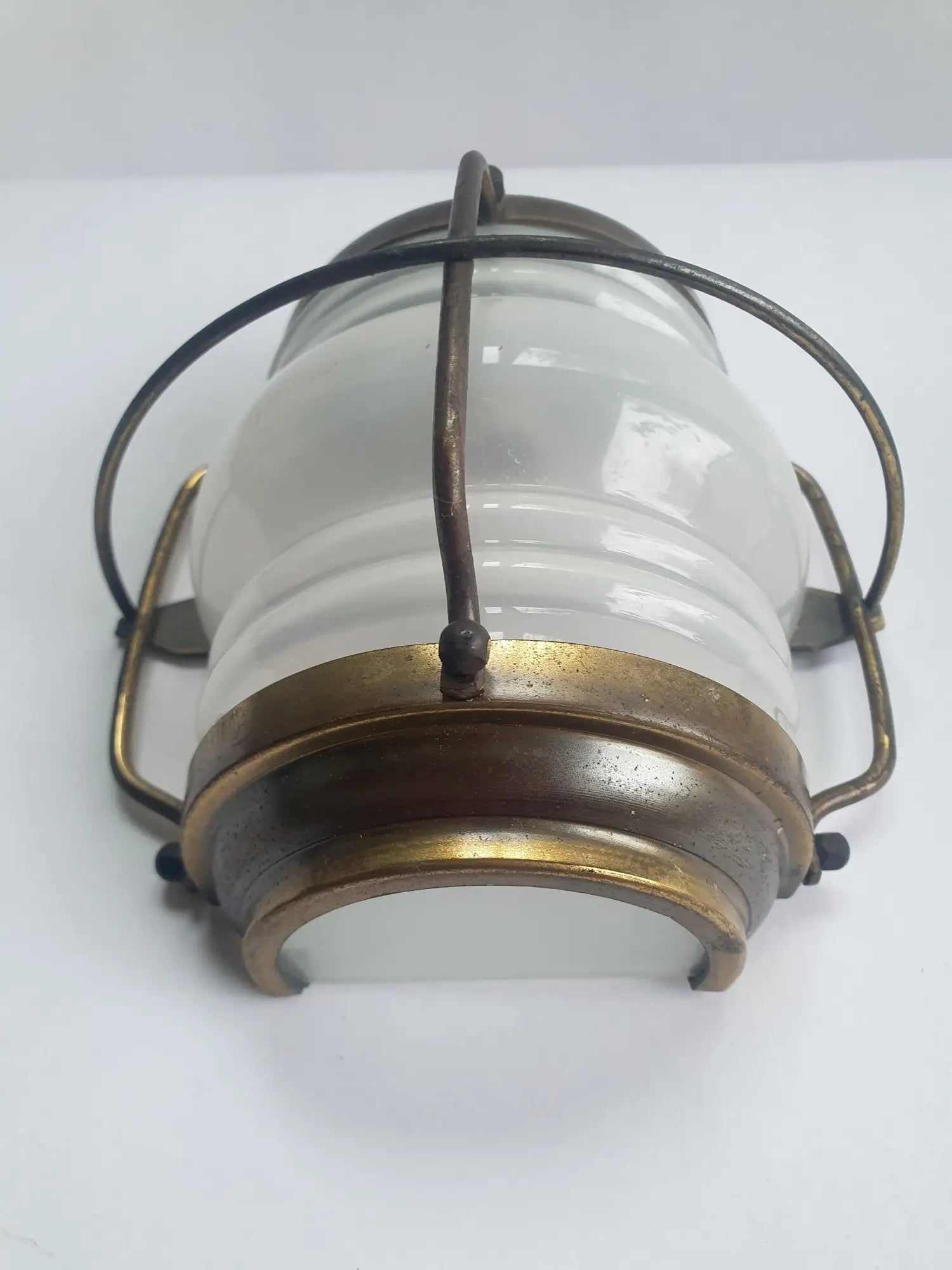 paire-appliques-murales-anciennes-style-lanterne-marine-hublot-industrielle-detail-1