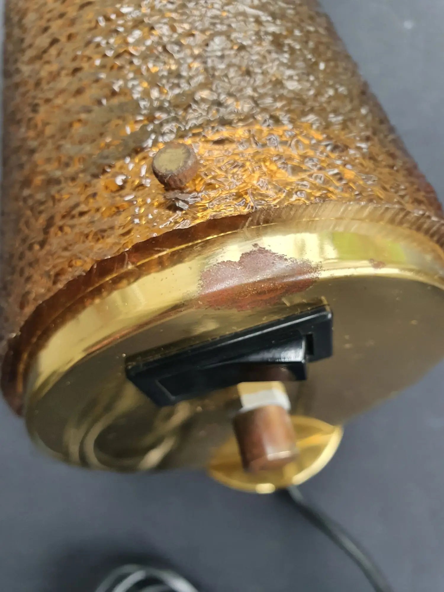 paire-appliques-murales-annees-70-vintage-anciennes-detail-2