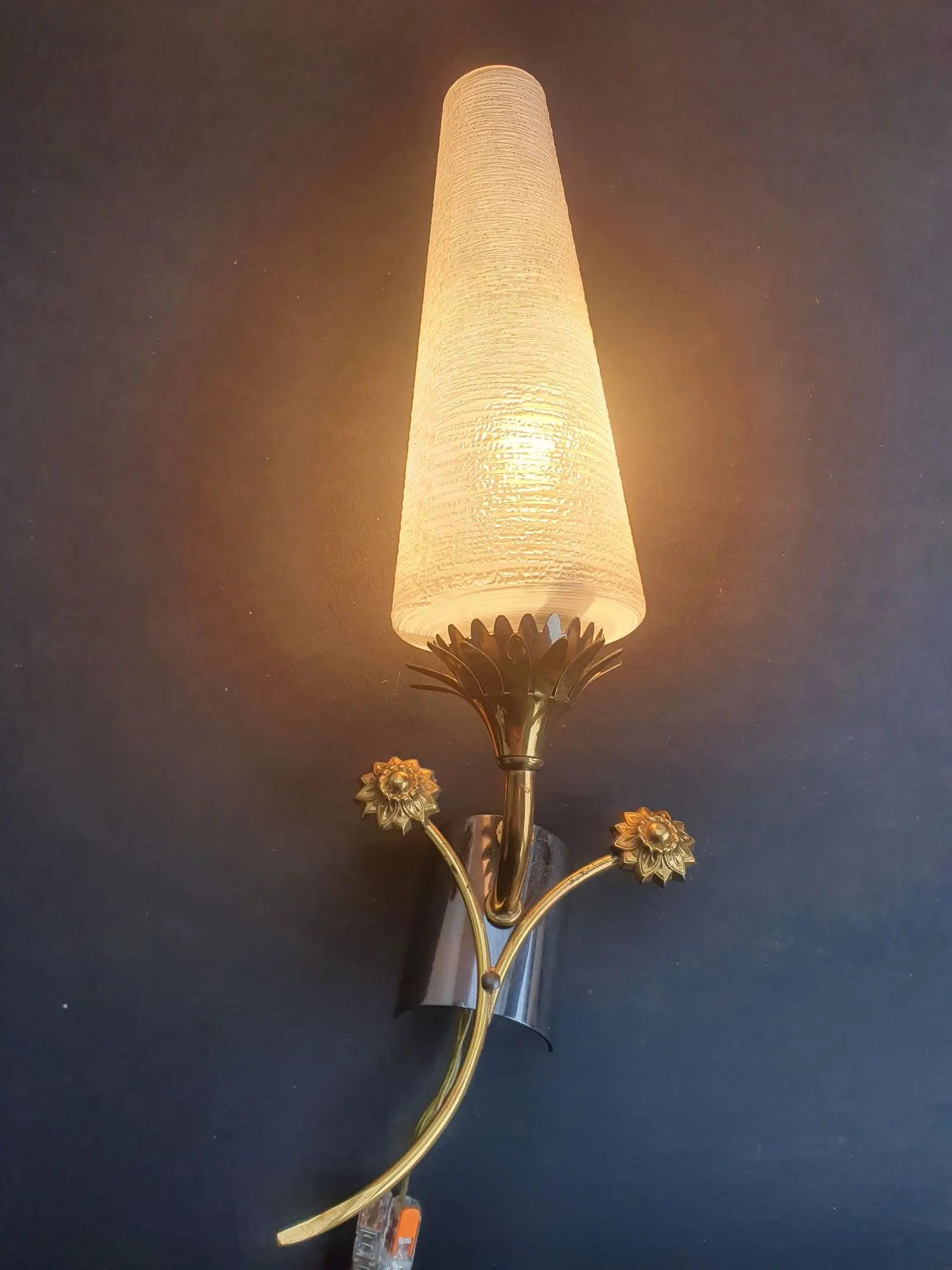 paire-appliques-murales-art-deco-anciennes-vintage-france-allumee-1