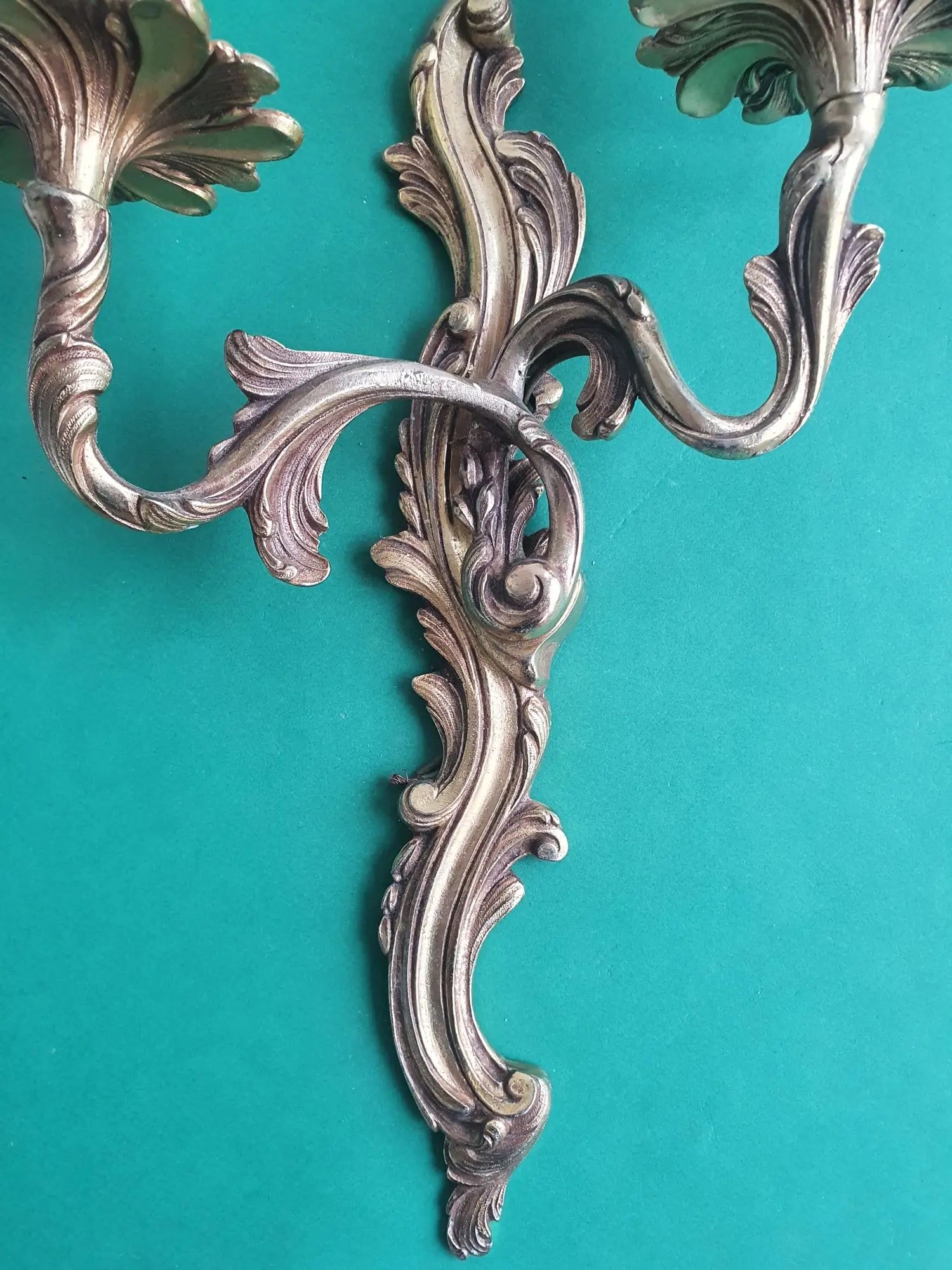 paire-appliques-murales-bougeoirs-anciennes-detail-3