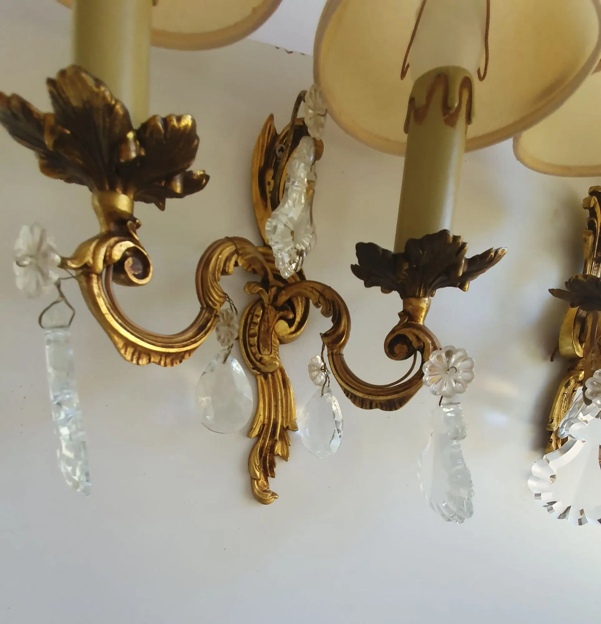 paire-appliques-murales-bougeoirs-pampilles-anciennes-vintage-detail-3