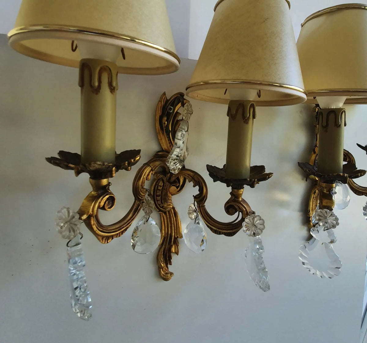 paire-appliques-murales-bougeoirs-pampilles-anciennes-vintage-detail-5