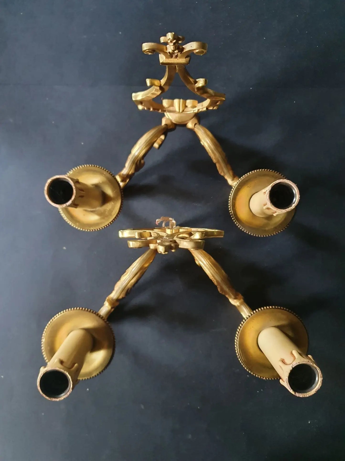 paire-appliques-murales-bronze-louis-xvi-lucien-gau-paris-vintage-dessus