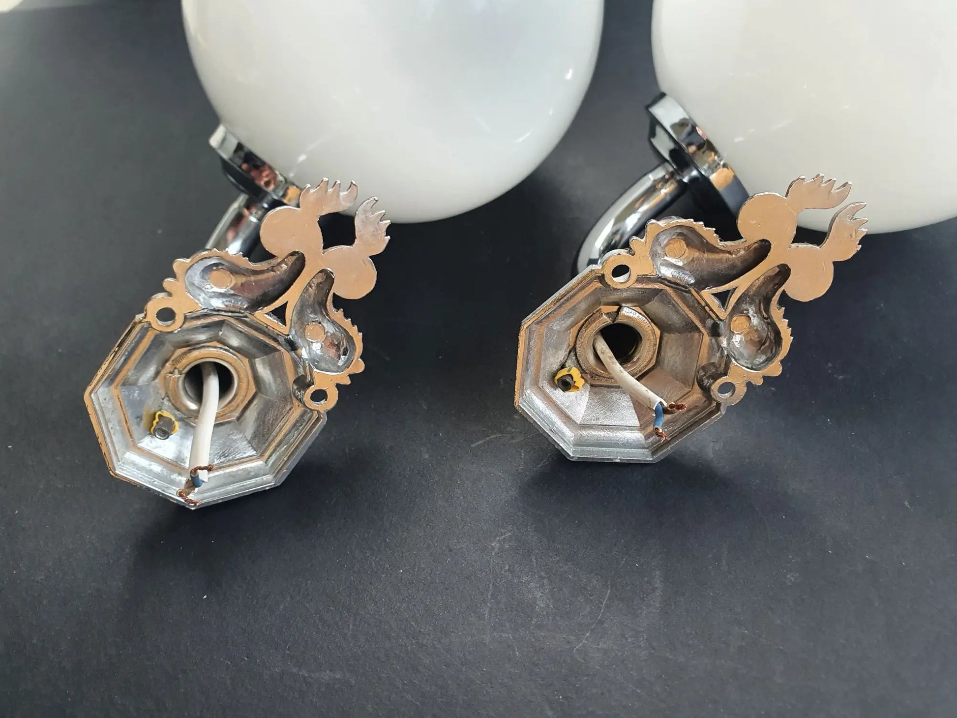 paire-appliques-murales-chromees-salle-de-bain-motif-poisson-vintage-arriere