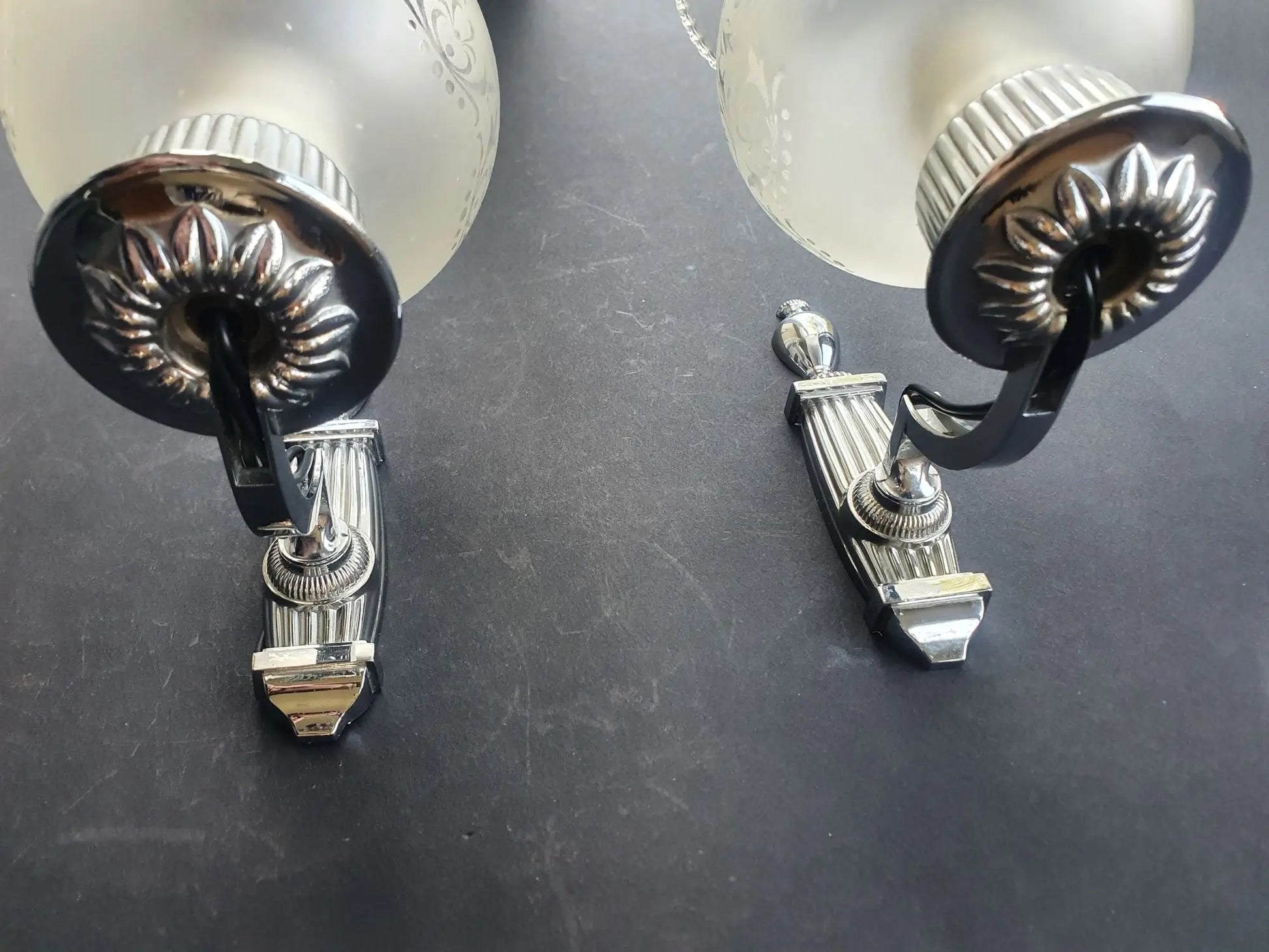paire-appliques-murales-chromees-salle-de-bain-vintage-anciennes-dessous