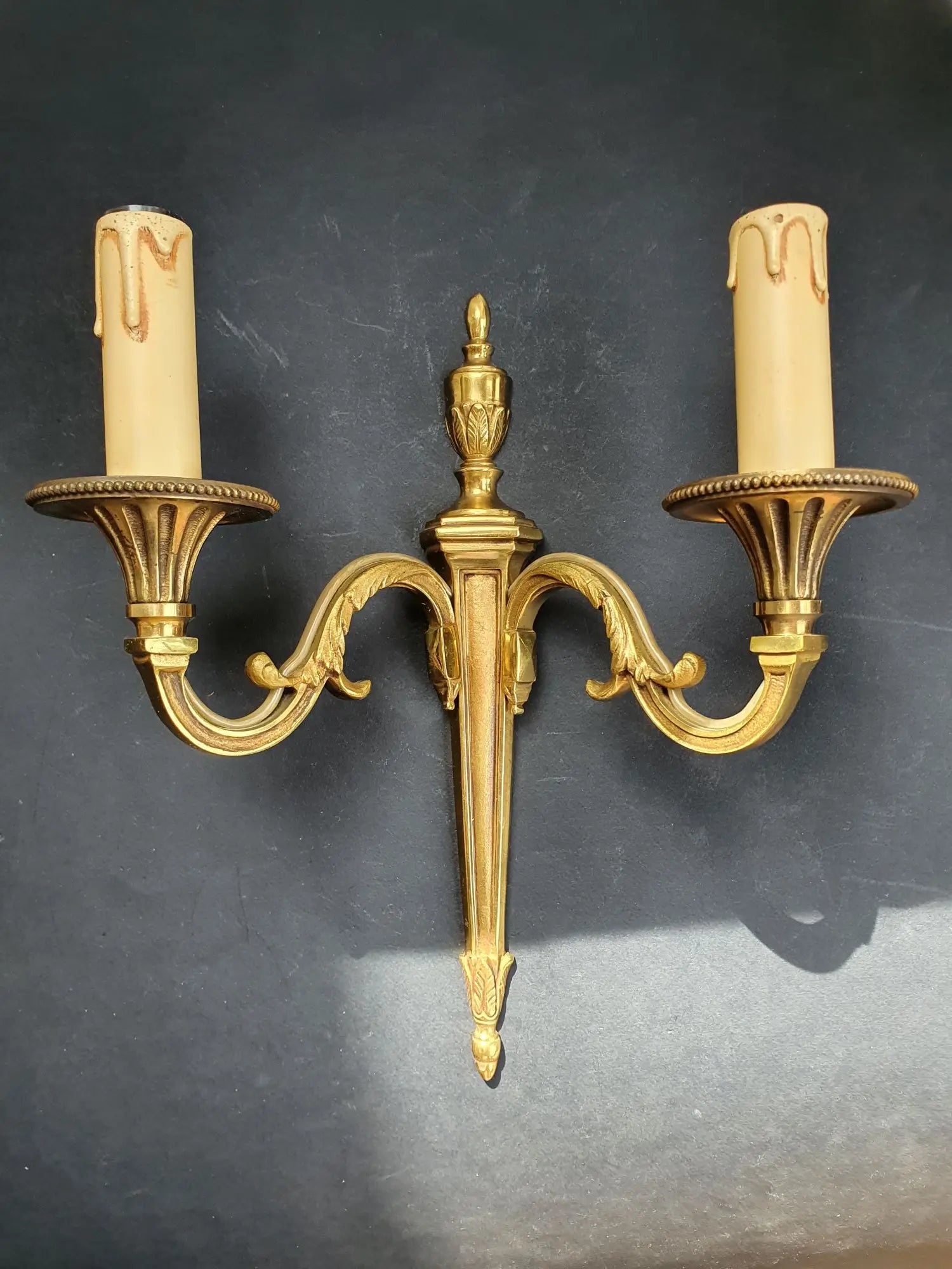 paire-appliques-murales-doubles-lumieres-bronze-empire-anciennes-4