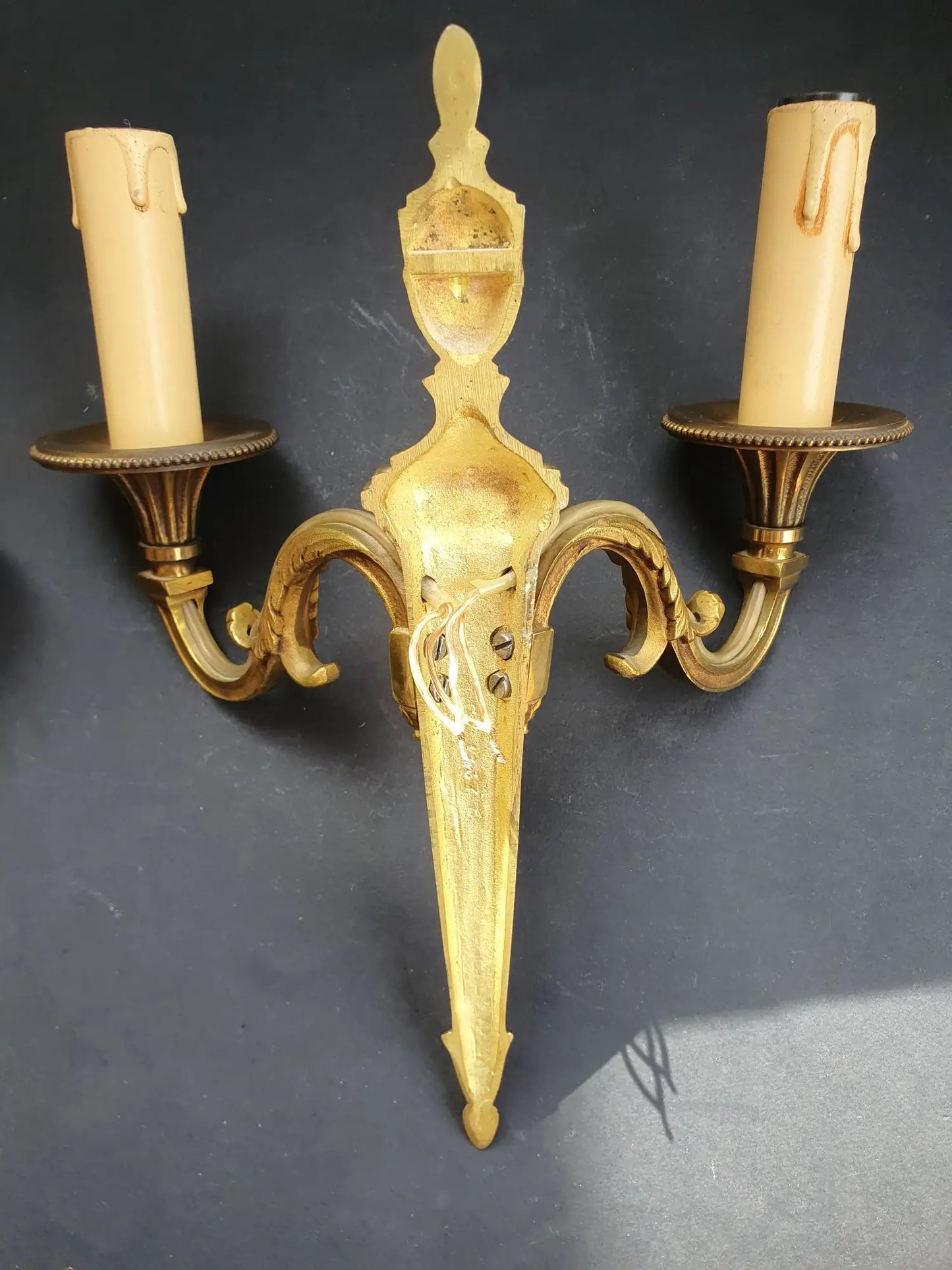 paire-appliques-murales-doubles-lumieres-bronze-empire-anciennes-arriere-3