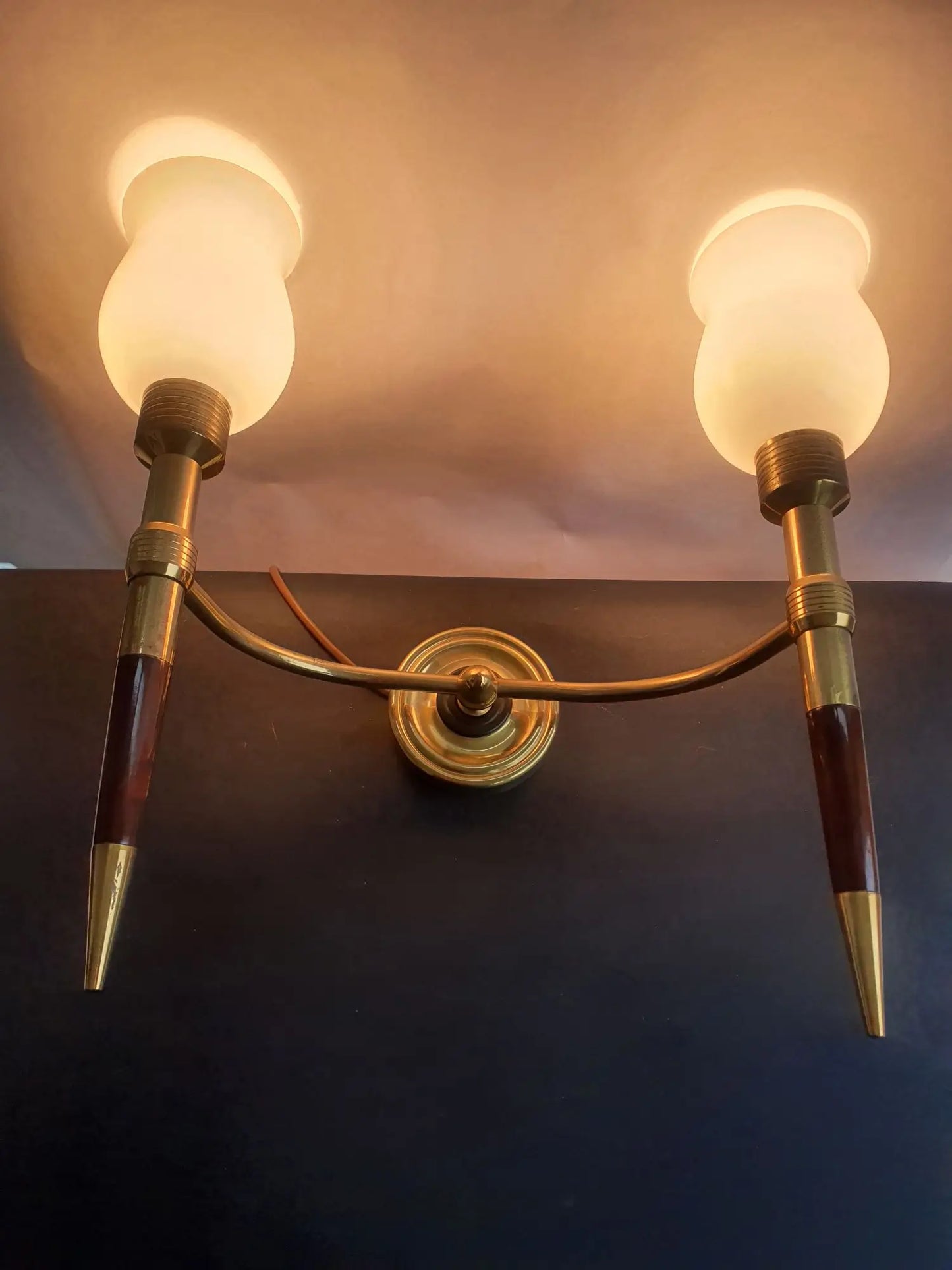 paire-appliques-murales-grandes-flambeau-torche-annees-1950-vintage-ancienne-allumee-1