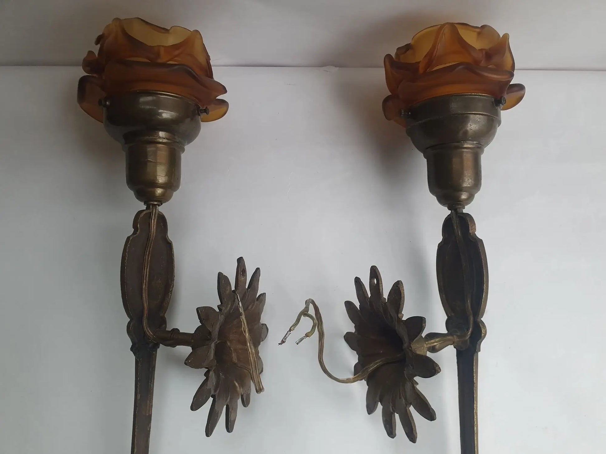 paire-appliques-murales-grandes-torche-fleurs-anciennes-detail-2