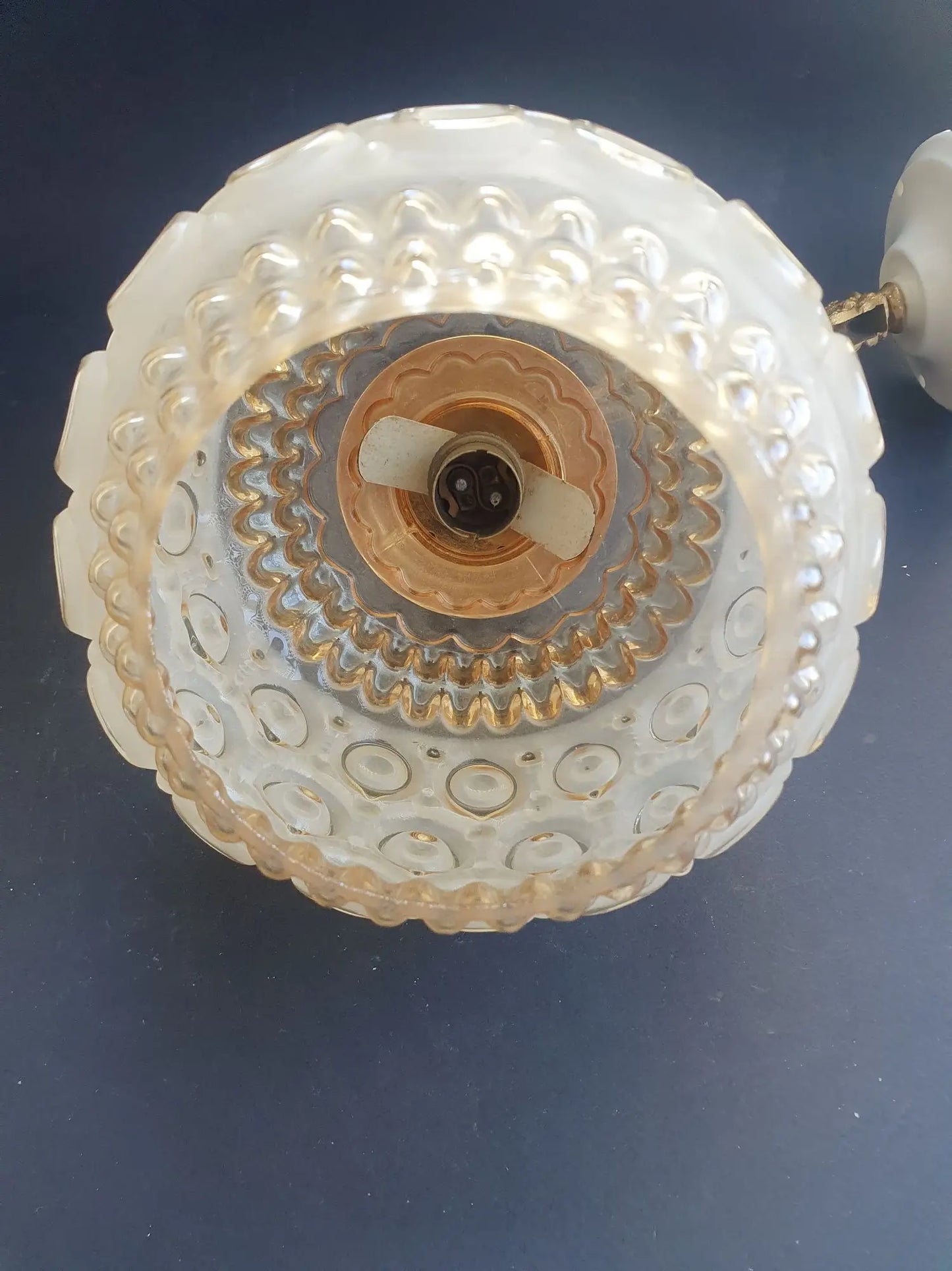 paire-appliques-murales-grandes-vintage-france-anciennes-dorees-dessus-1