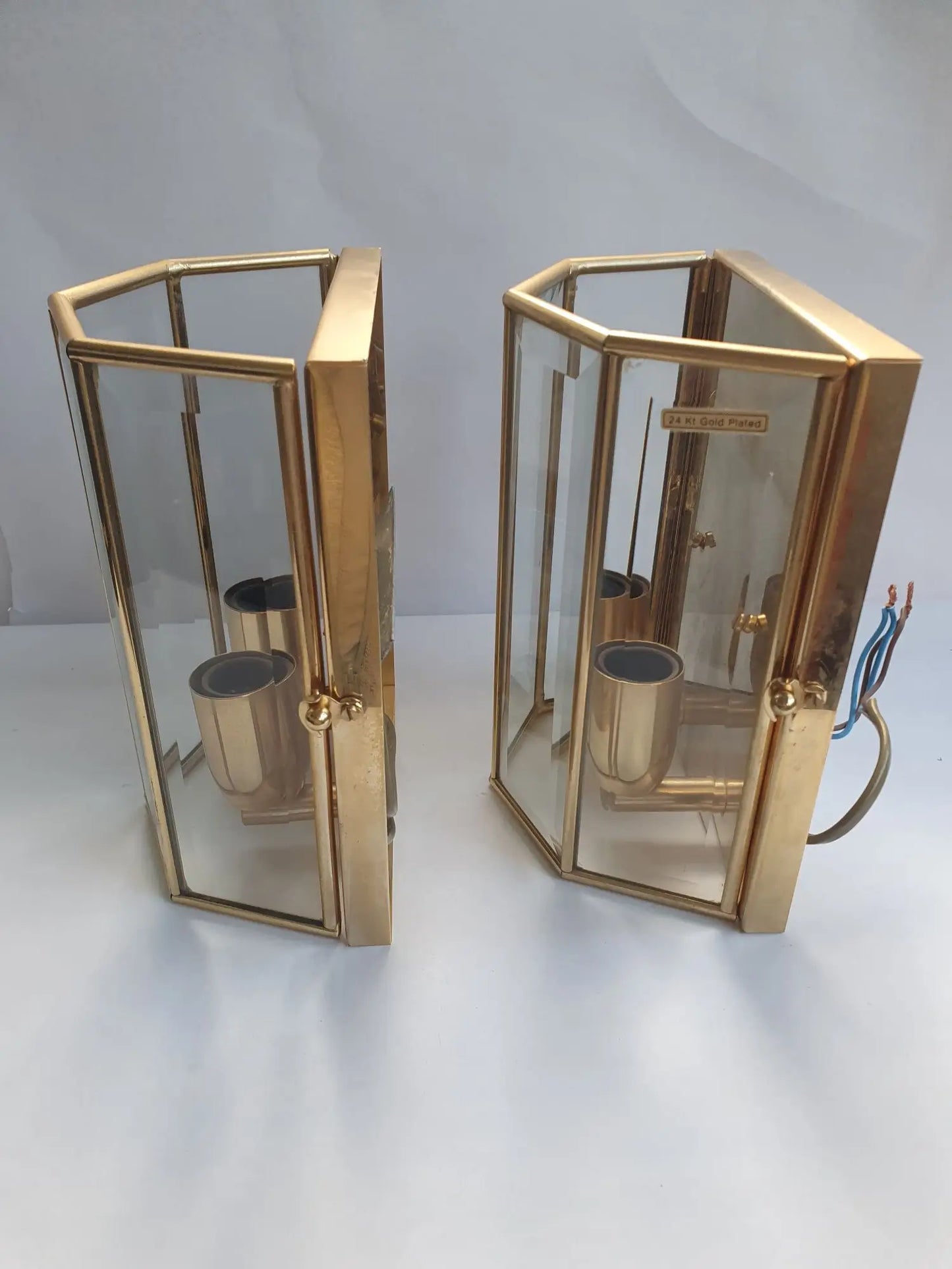 paire-appliques-murales-laiton-plaque-or-verre-biseaute-italiennes-annees-70-cote