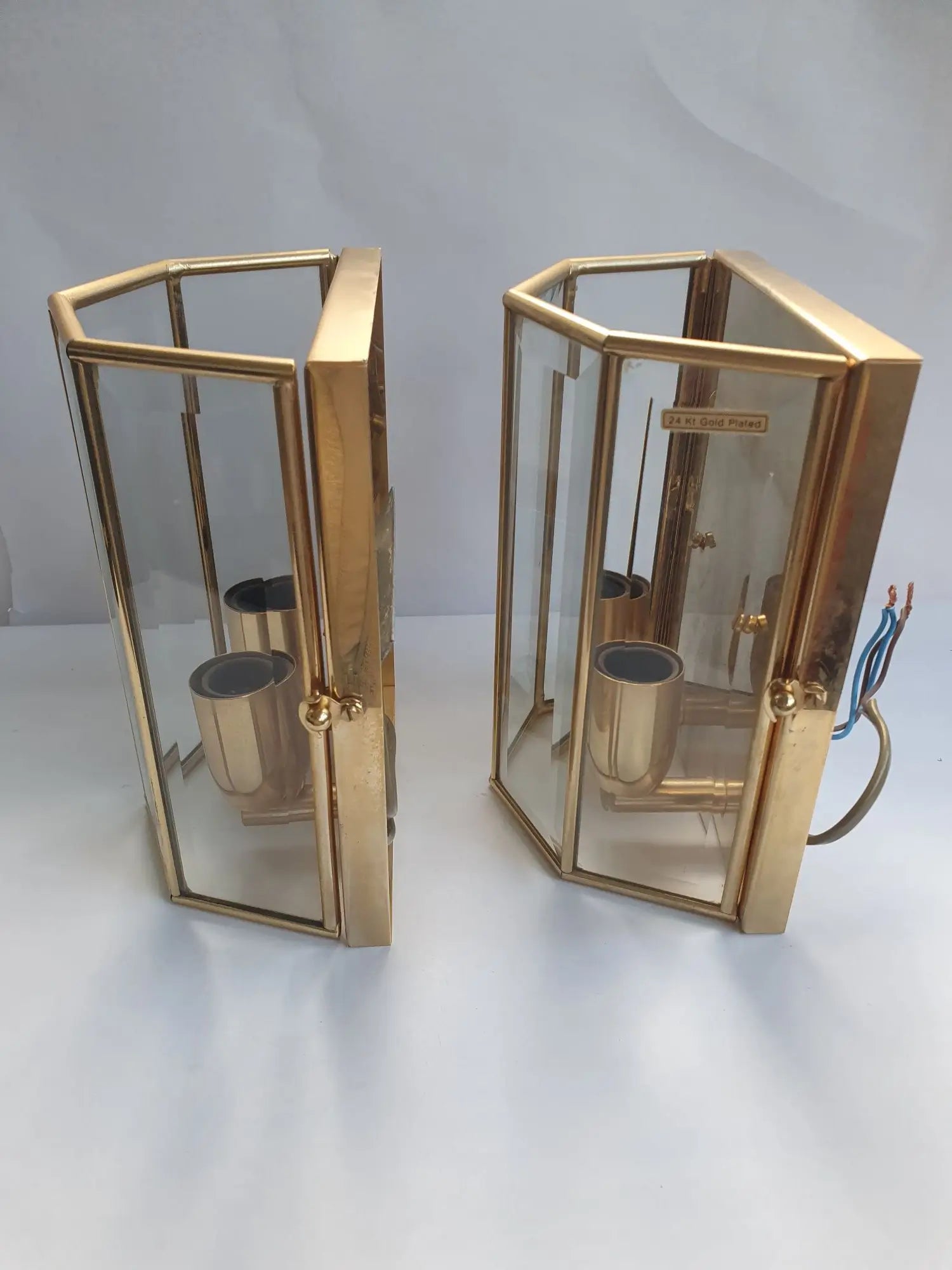 paire-appliques-murales-laiton-plaque-or-verre-biseaute-italiennes-annees-70-cote