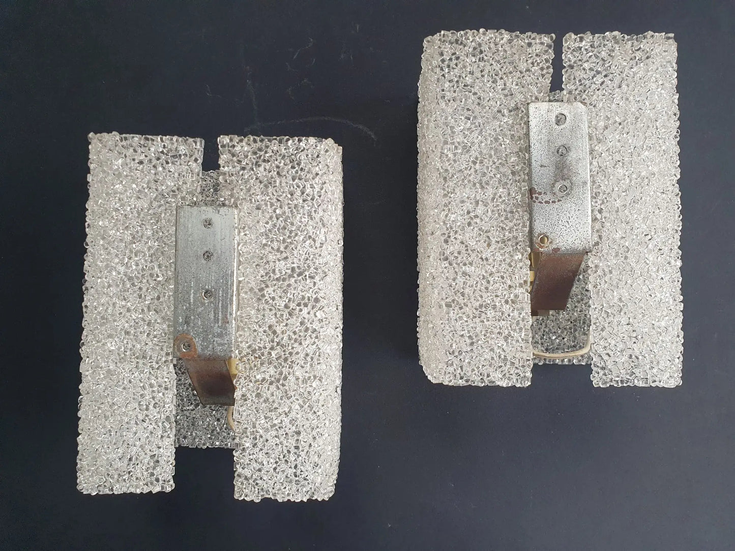 paire-appliques-murales-perspex-vintage-arriere