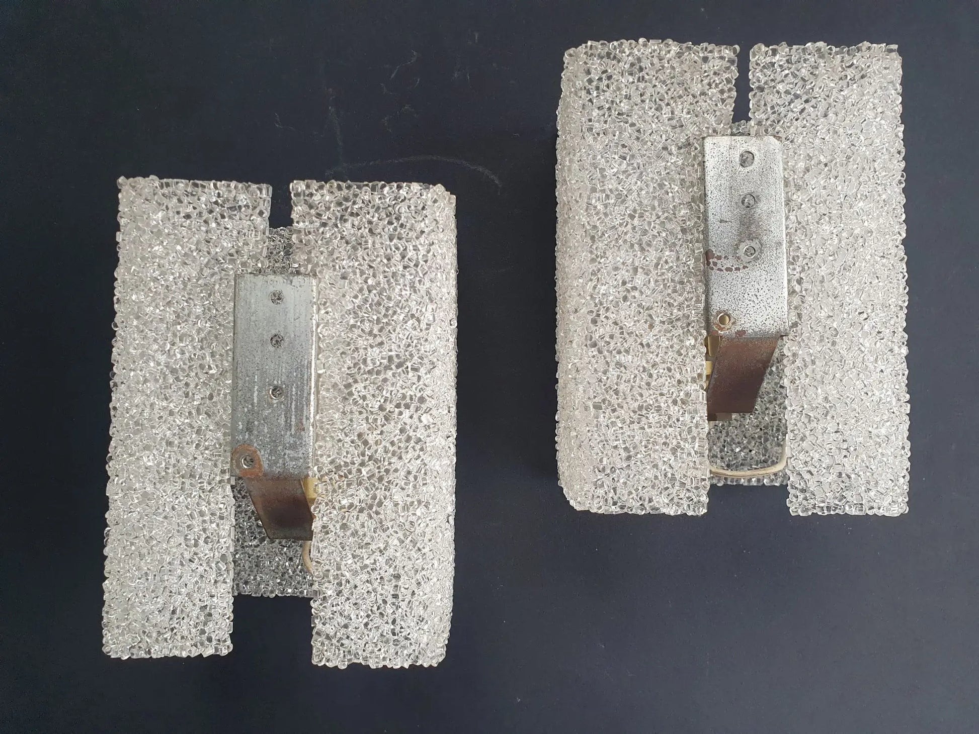 paire-appliques-murales-perspex-vintage-arriere