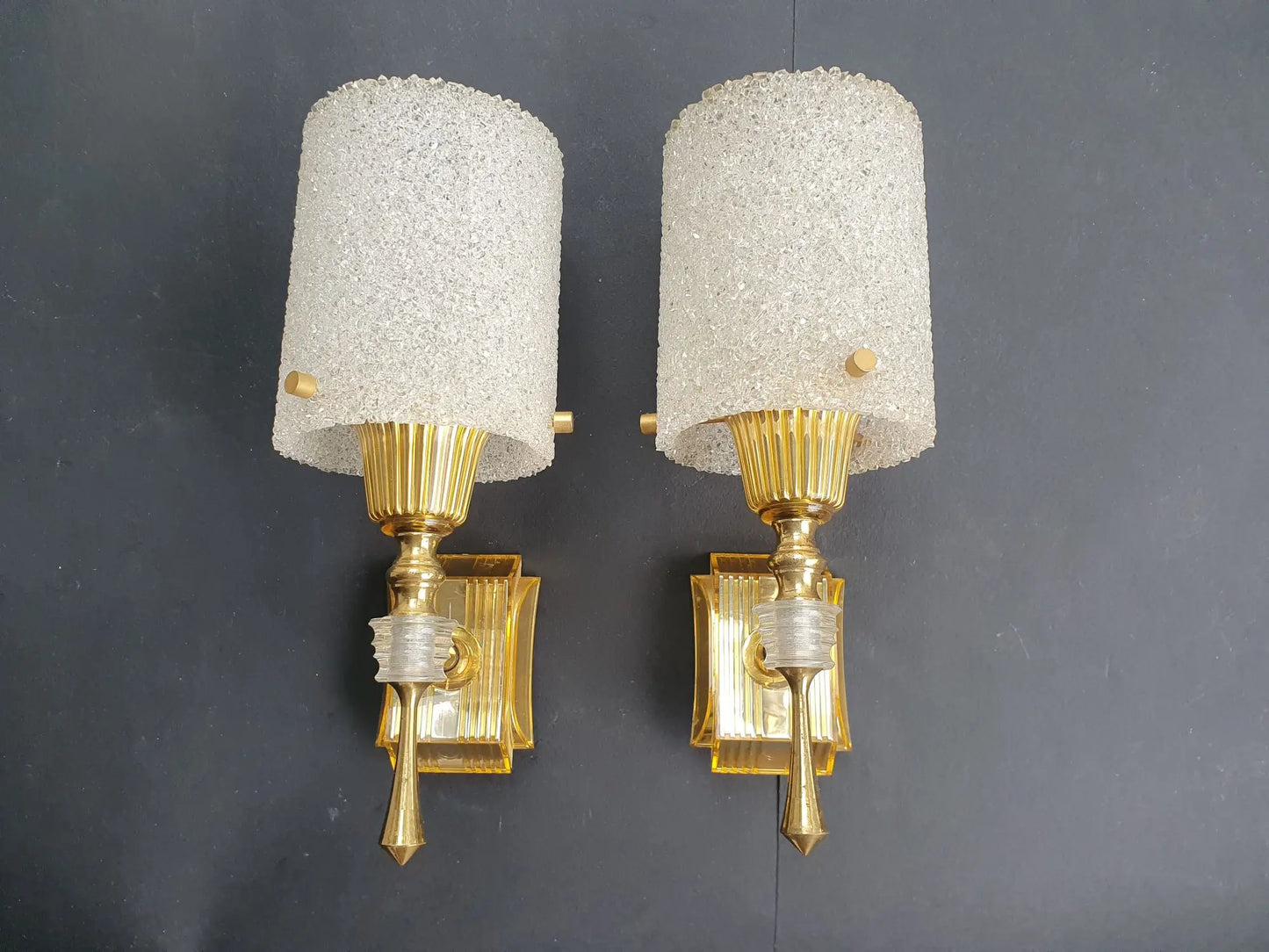 paire-appliques-murales-plastique-perspex-annees-70-vintage-2