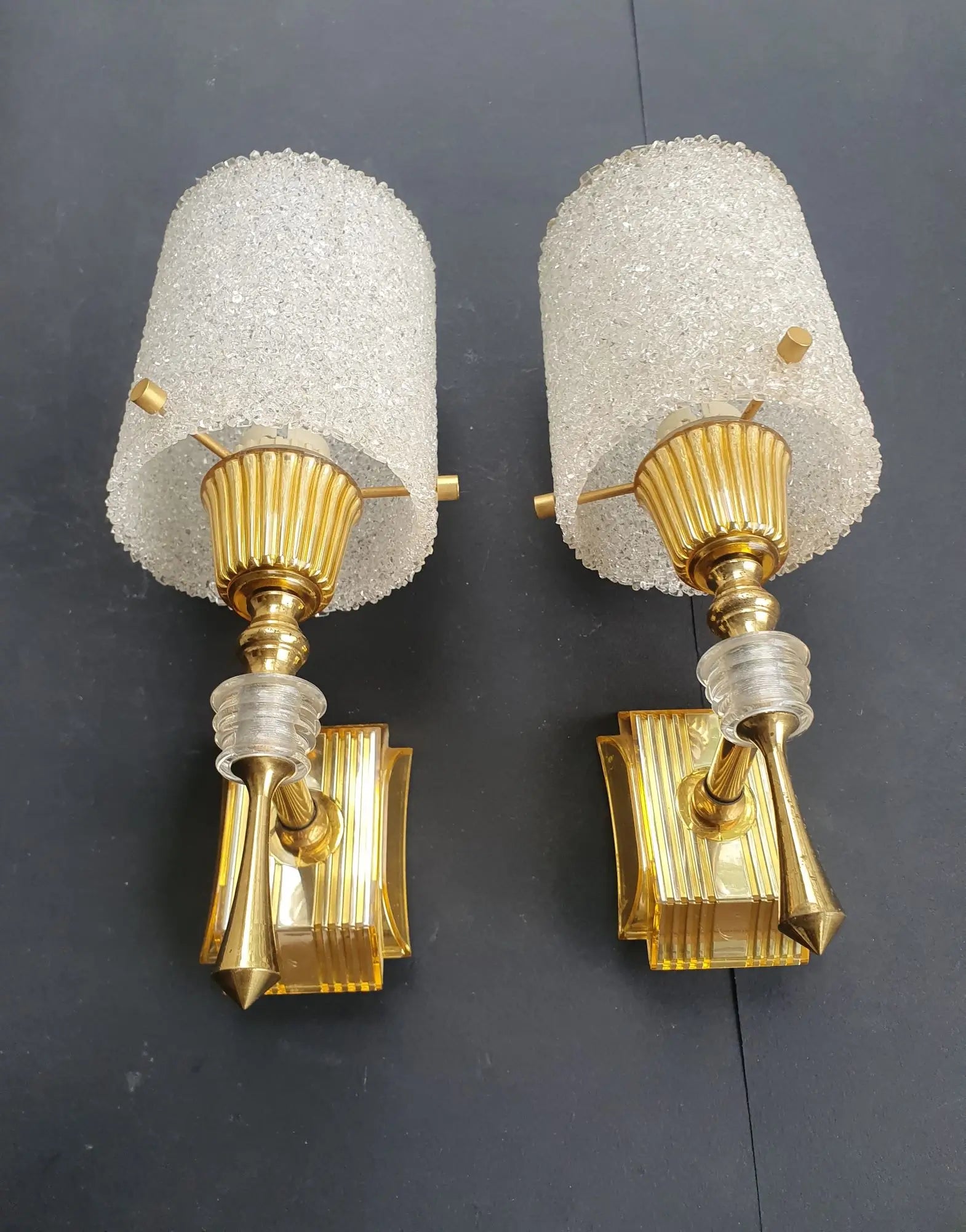 paire-appliques-murales-plastique-perspex-annees-70-vintage-3