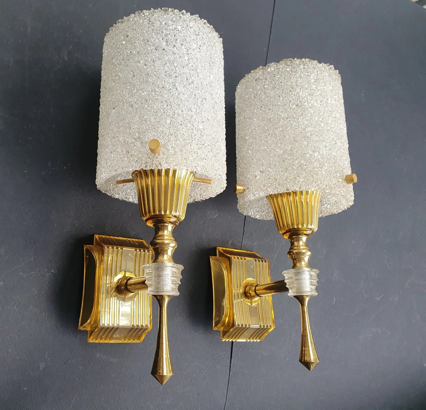 paire-appliques-murales-plastique-perspex-annees-70-vintage-4