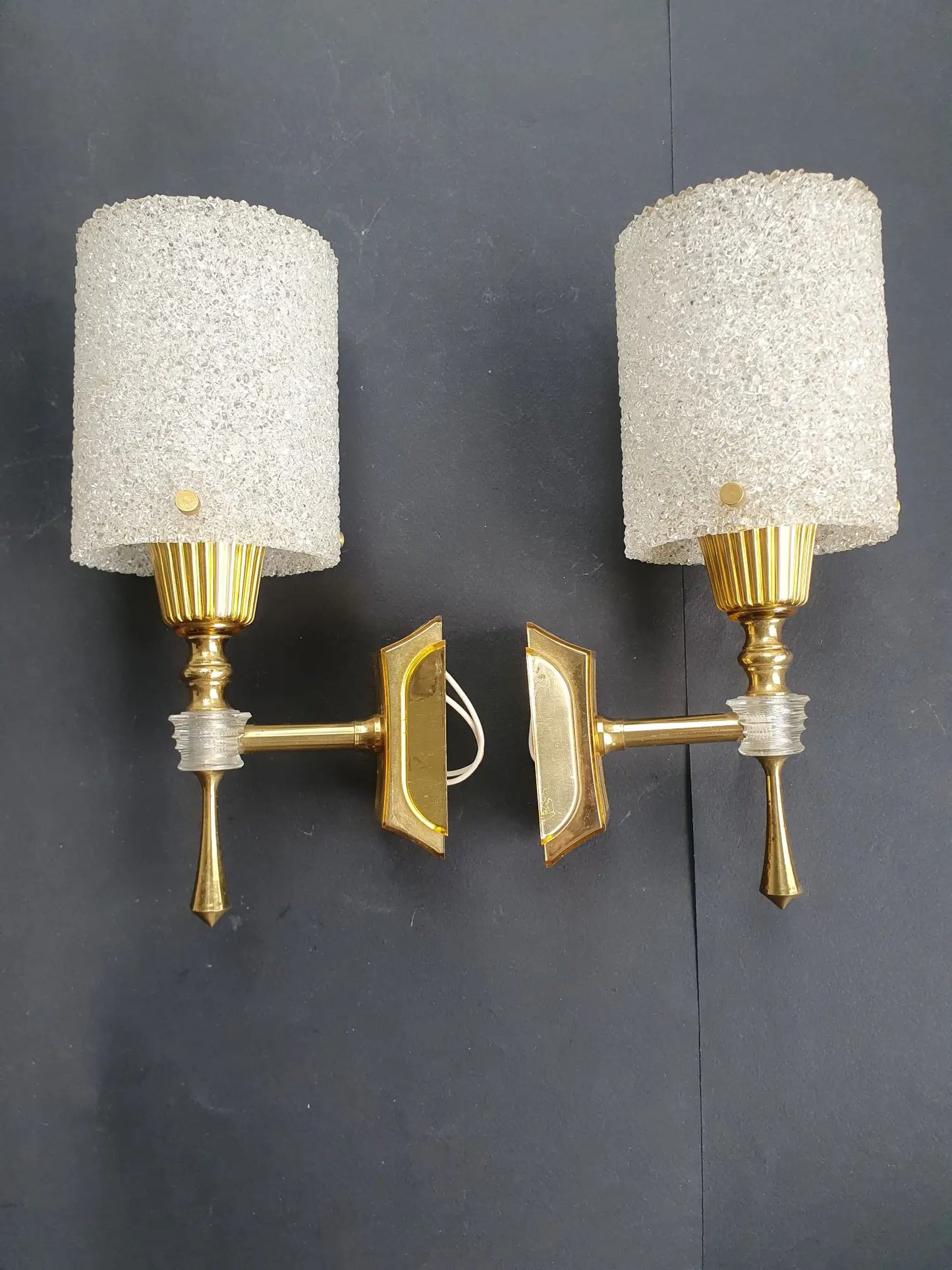 paire-appliques-murales-plastique-perspex-annees-70-vintage-cote-1