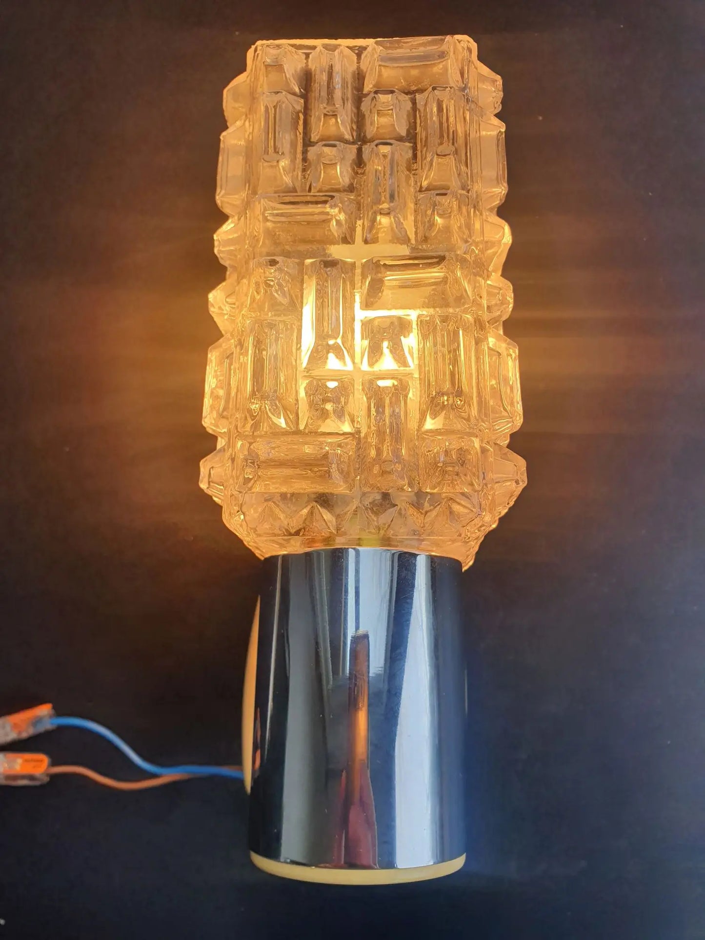 paire-appliques-murales-targetti-annees-70-italie-allumee-1