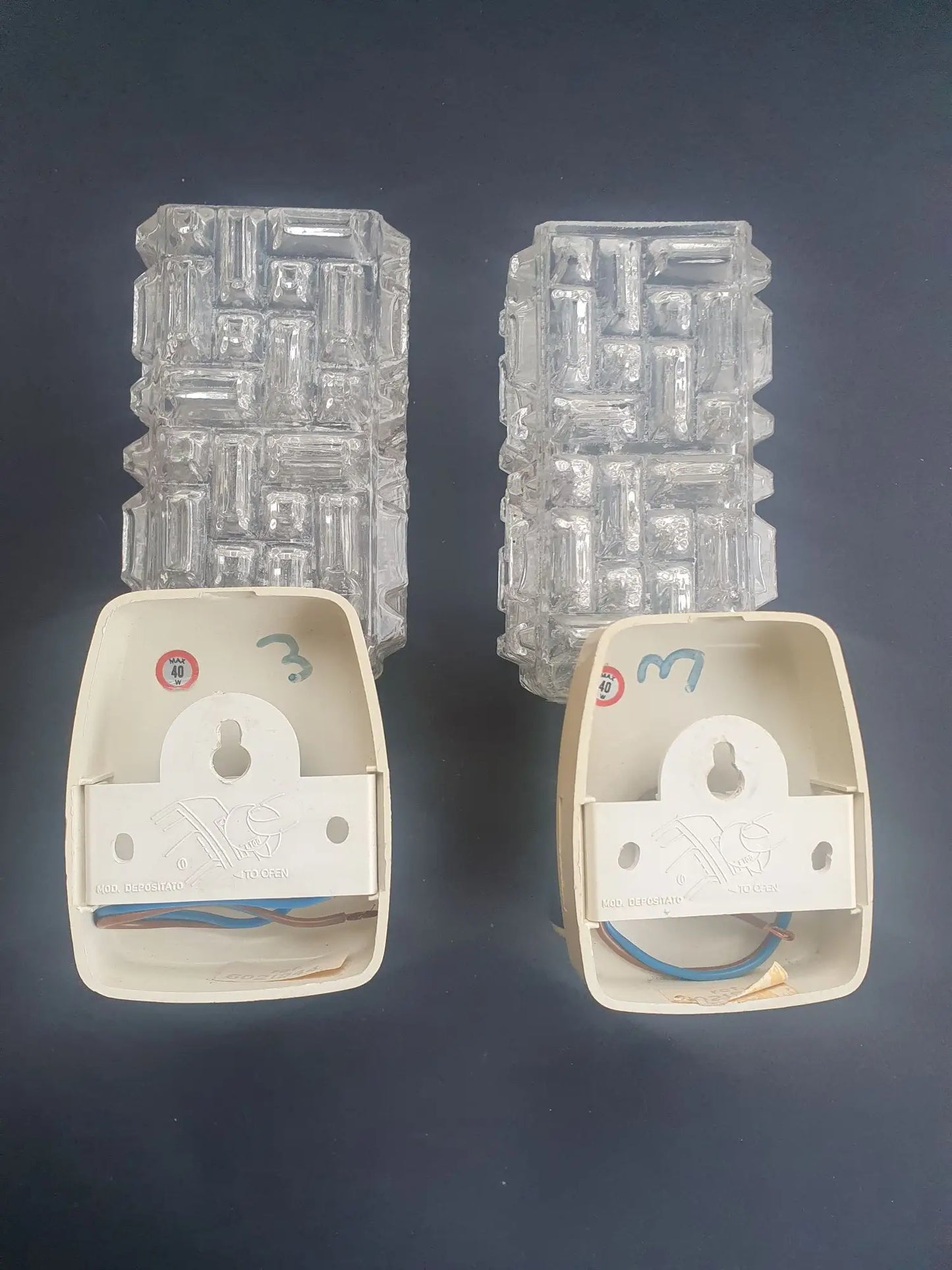 paire-appliques-murales-targetti-annees-70-italie-arriere