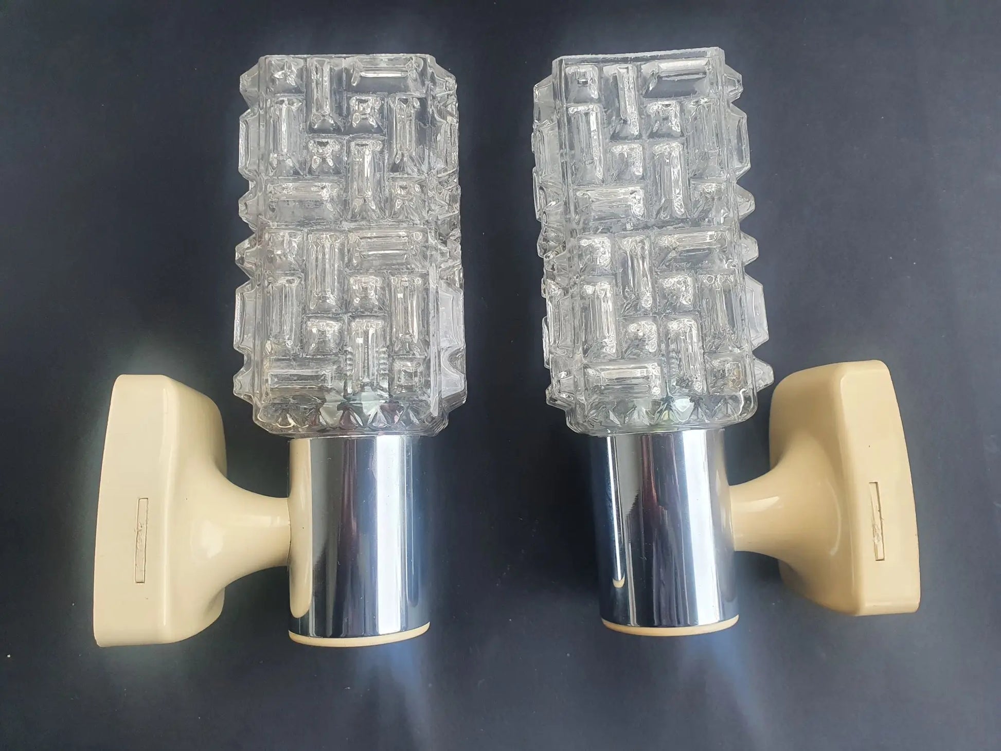 paire-appliques-murales-targetti-annees-70-italie-cote-3