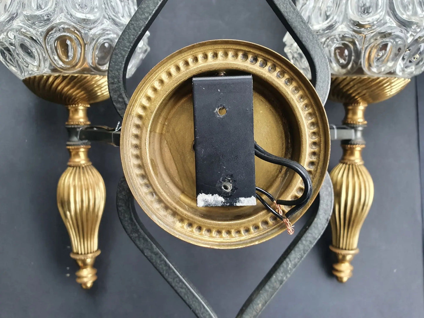 paire-appliques-murales-vintage-anciennes-dorees-arriere