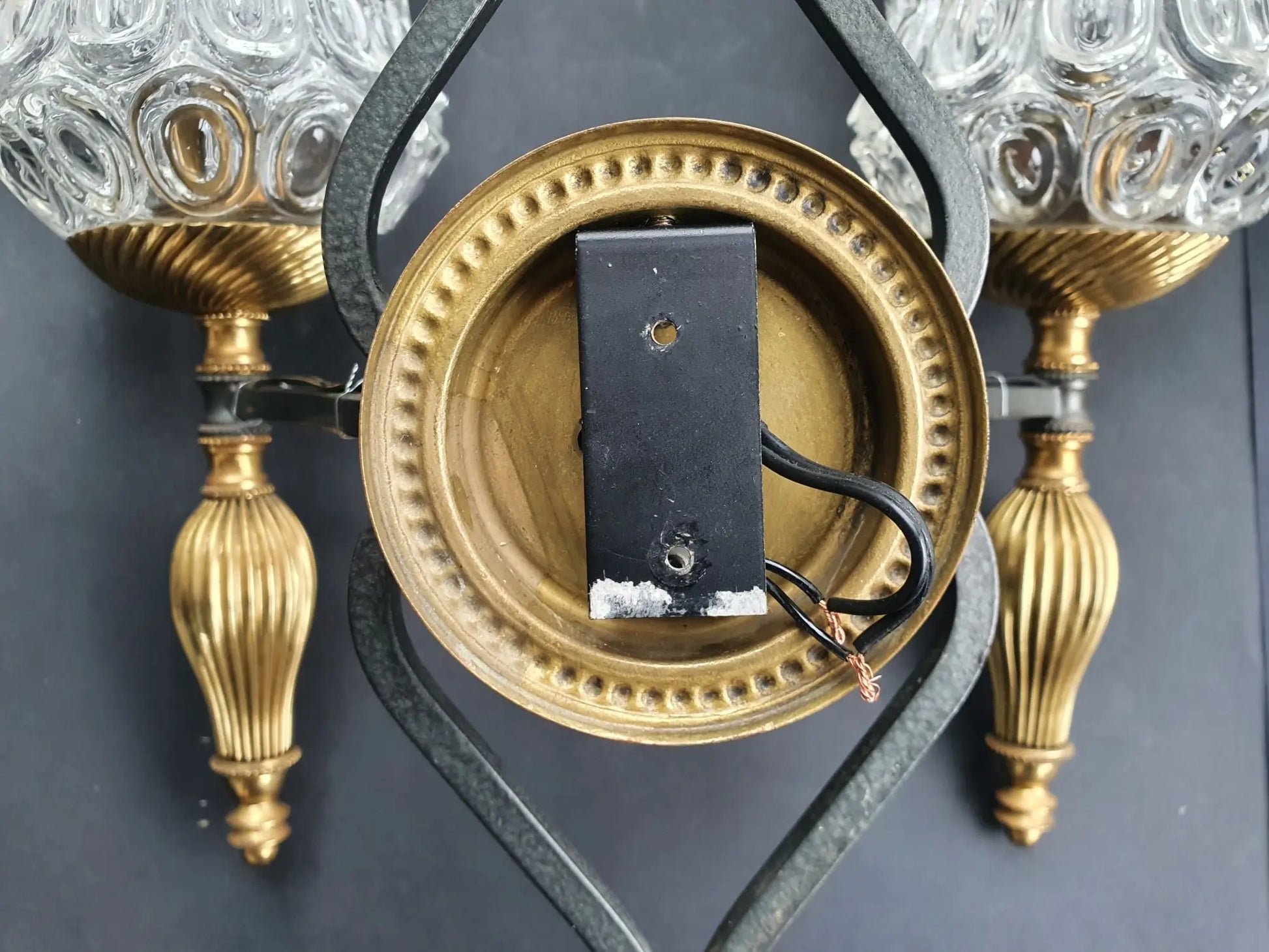 paire-appliques-murales-vintage-anciennes-dorees-arriere