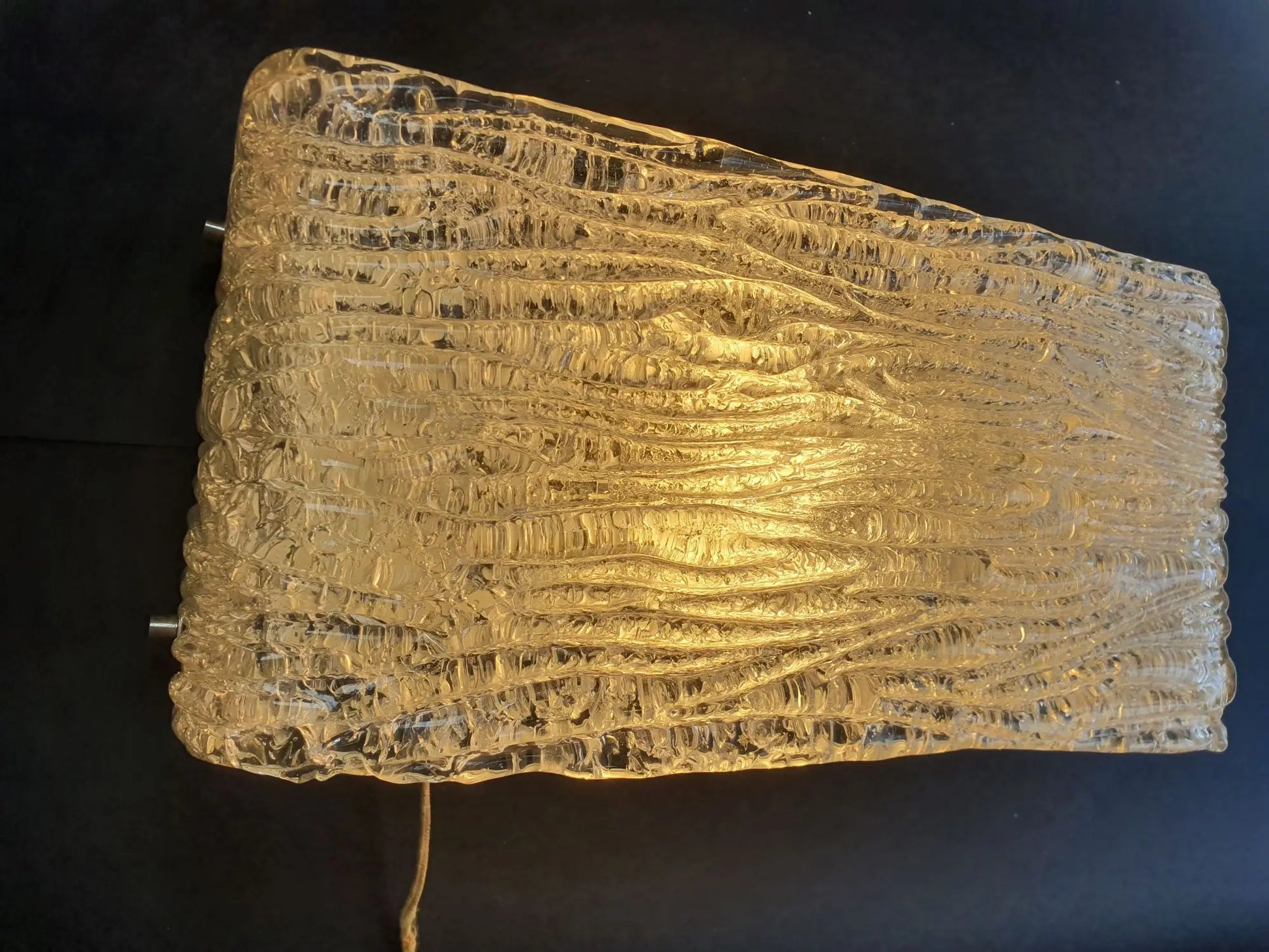 paire-appliques-verre-murano-kaiser-leuchten-annees-1950-anciennes-vintage-allumee-4