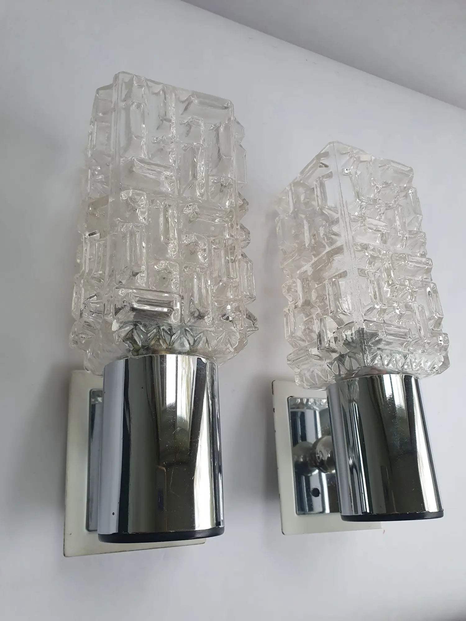 paire-appliques-vintage-chromees-globes-carres-italiennes-targetti-1970-cote