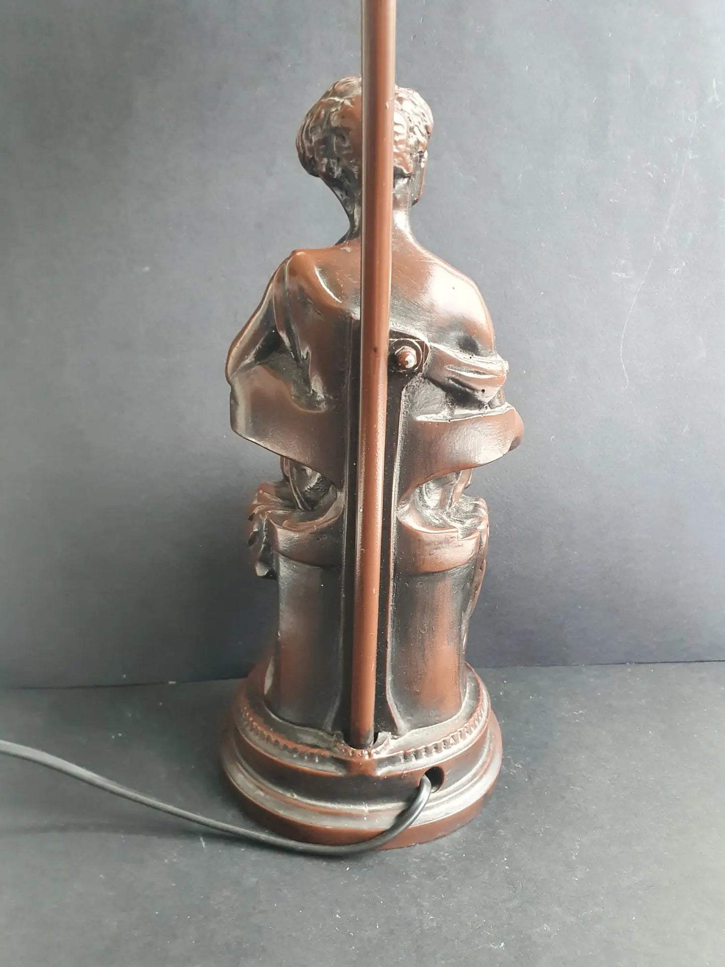 paire-lampes-de-table-style-art-deco-decoratives-vintage-detail-6