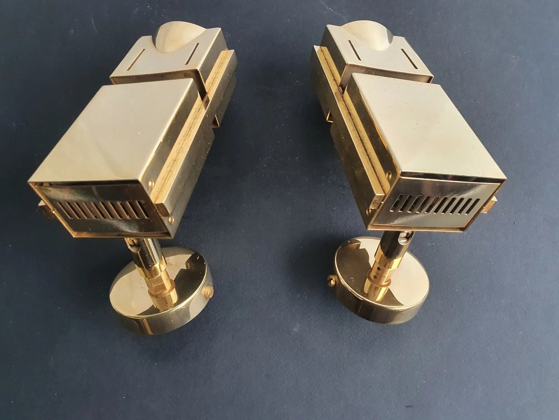 paire-spots-appliques-murales-firalux-loft-space-age-annees-70-arriere