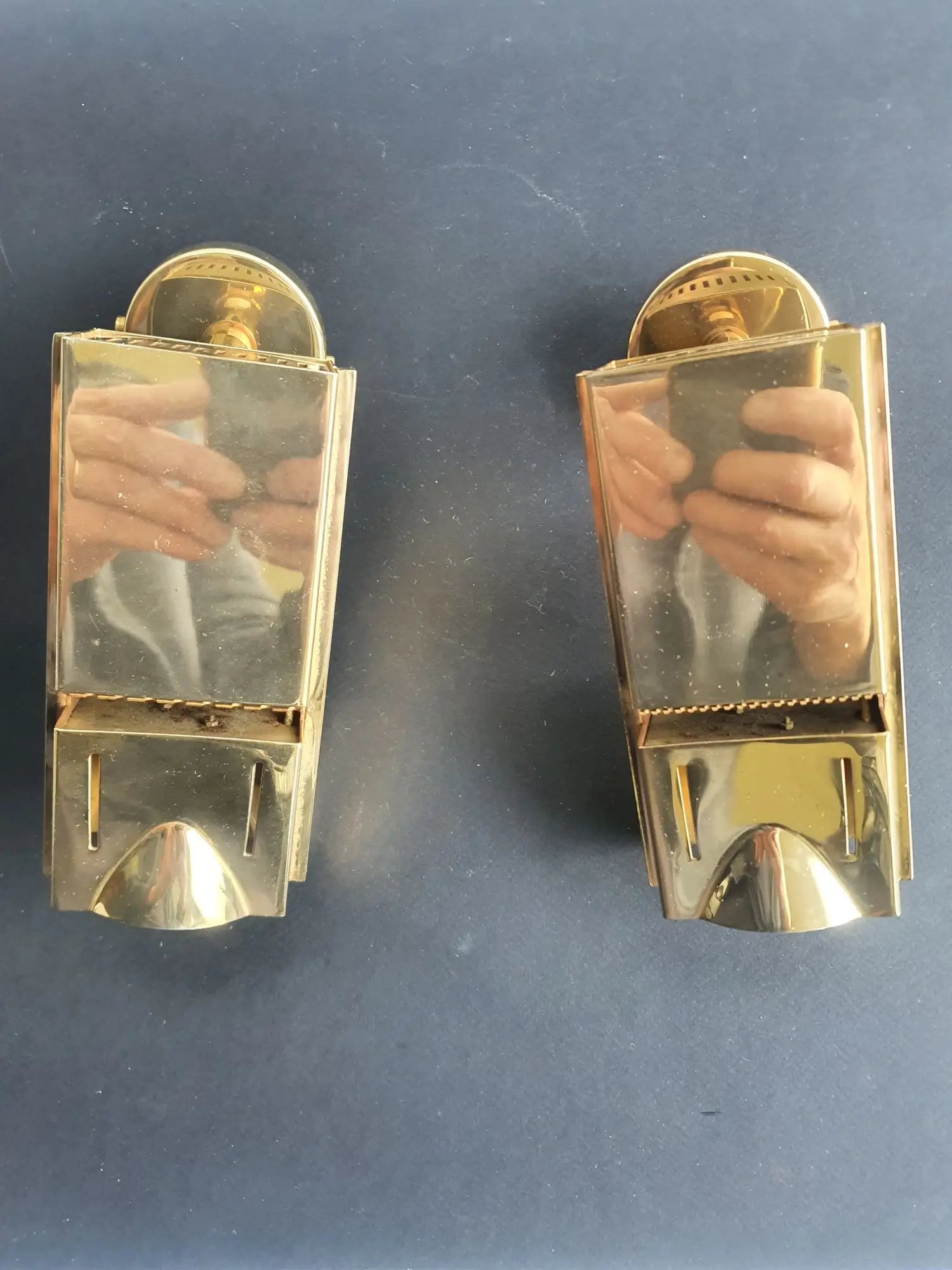 paire-spots-appliques-murales-firalux-loft-space-age-annees-70-dessus