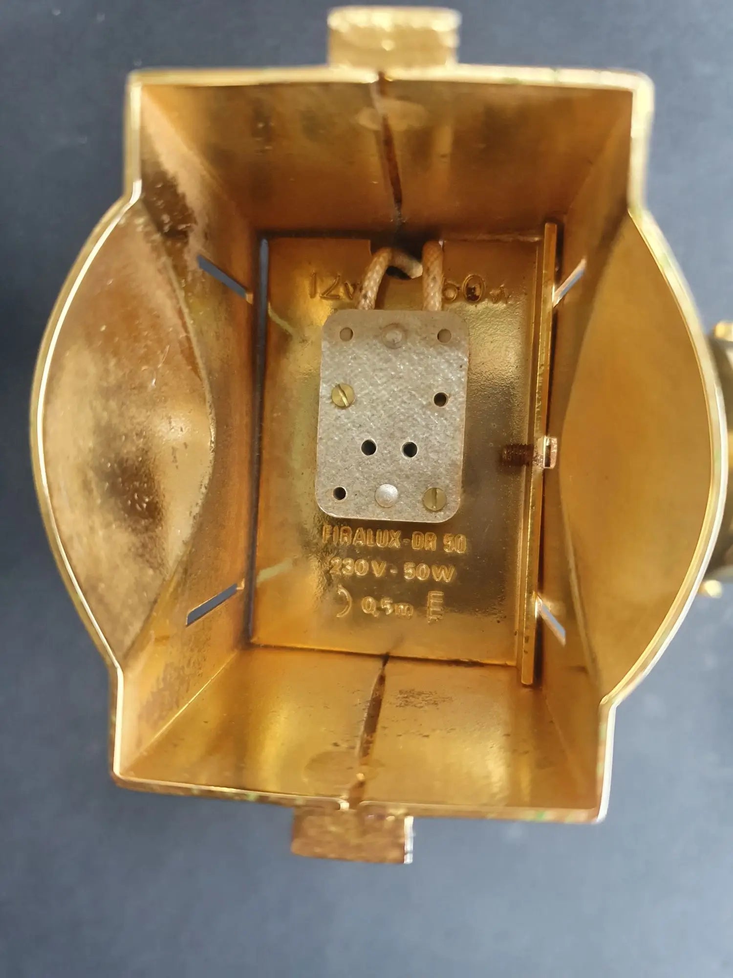 paire-spots-appliques-murales-firalux-loft-space-age-annees-70-detail-2