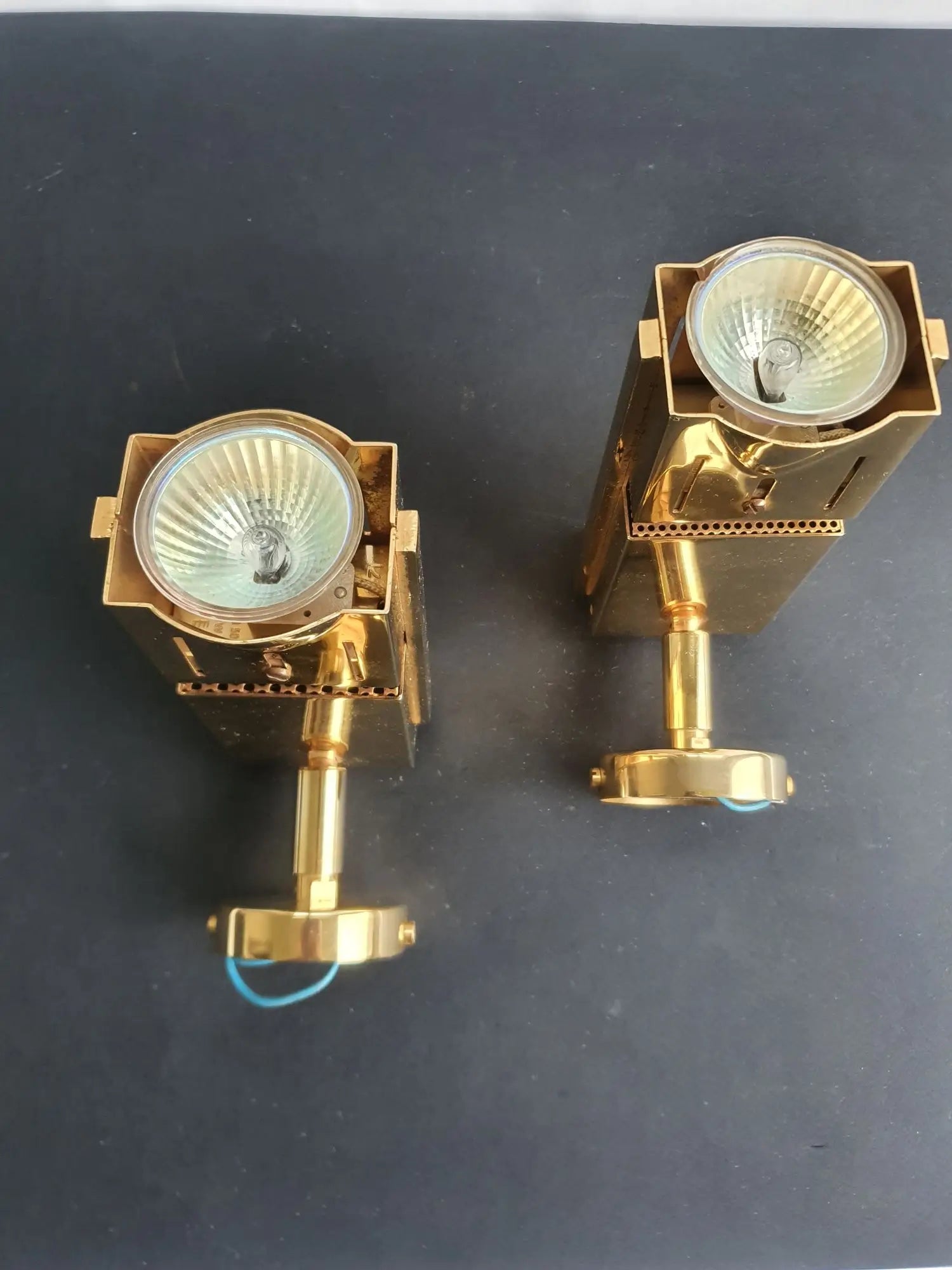 paire-spots-appliques-murales-firalux-loft-space-age-annees-70