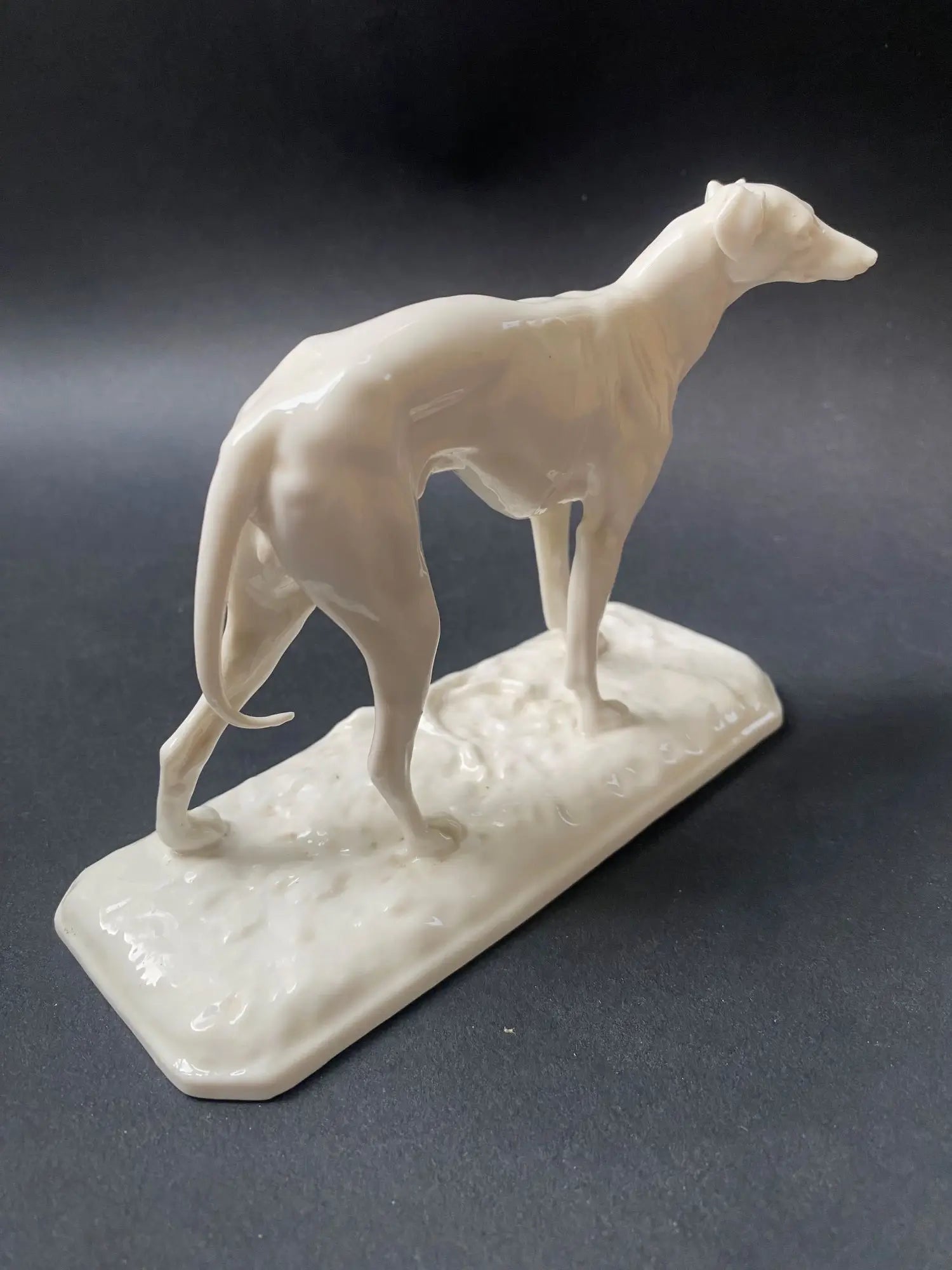 sculture-levier-porcelaine-nymphenburg-signe-pjmene-2