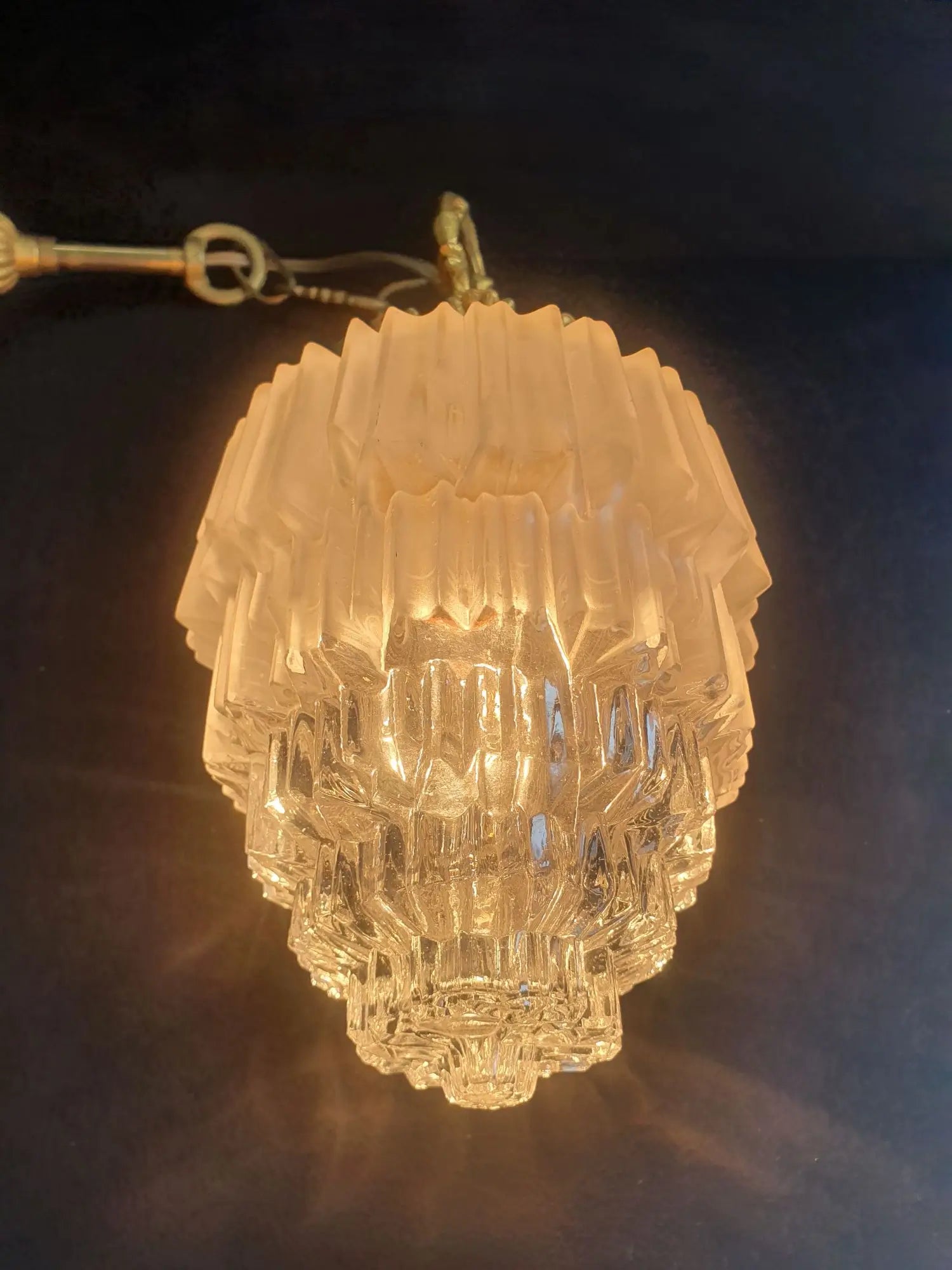 suspension-baladeuse-art-deco-skyscraper-ancienne-allumee-3