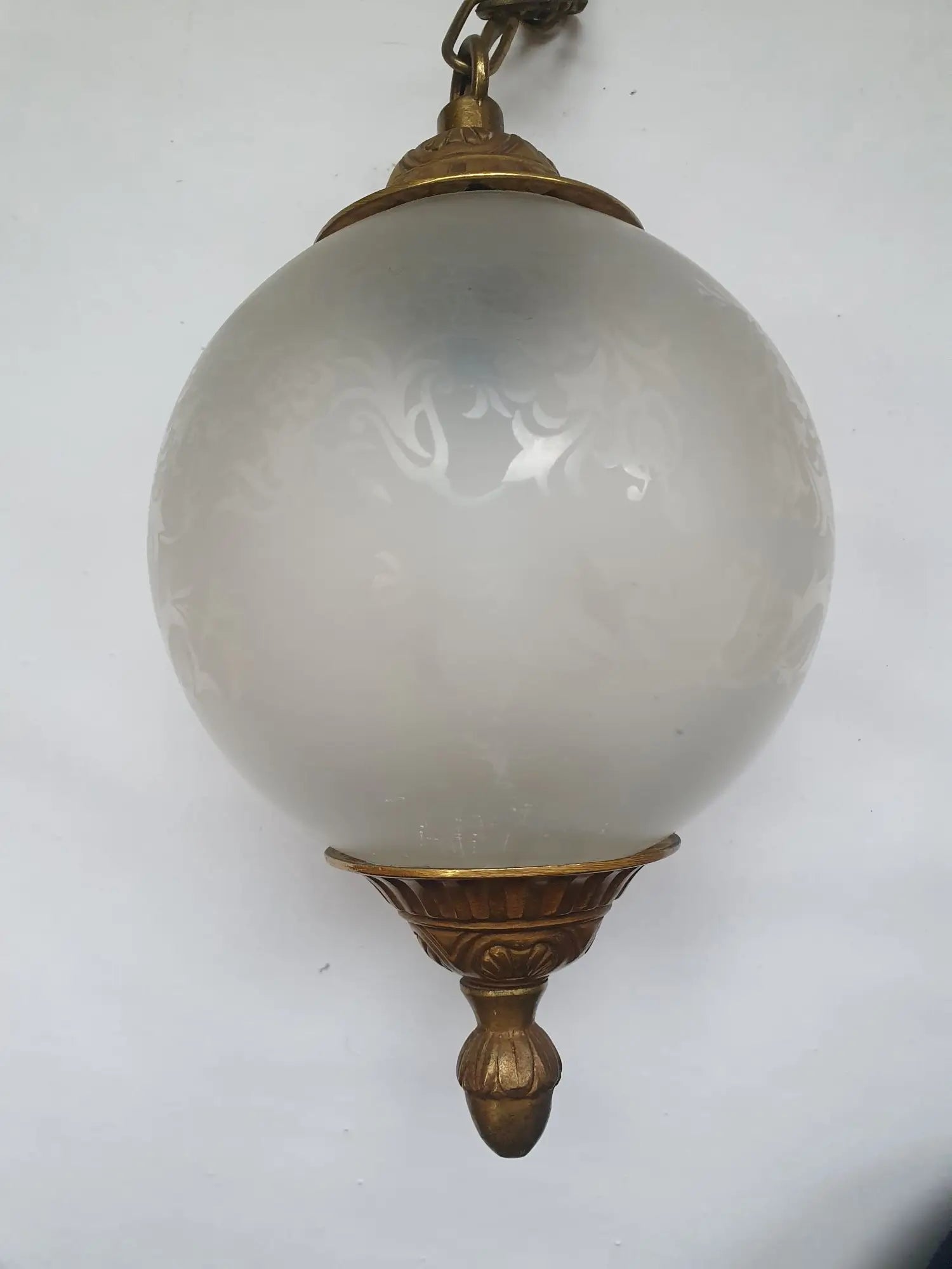 suspension-doree-vintage-globe
