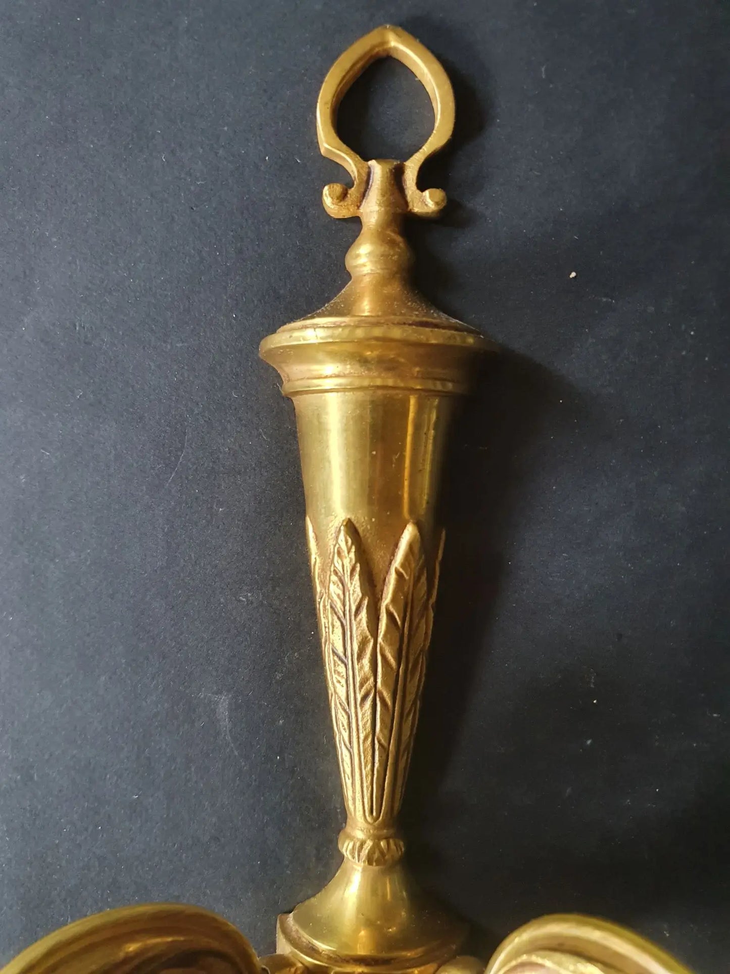 trois-appliques-murales-bronze-louis-xvi-lucien-gau-paris-vintage-detail-1