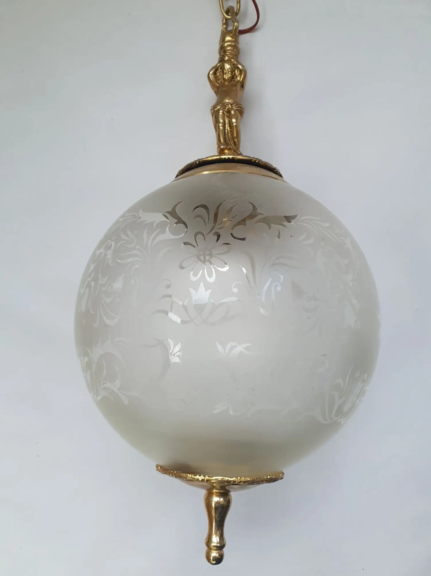 trois-appliques-murales-laiton-dore-verre-vintage-globe