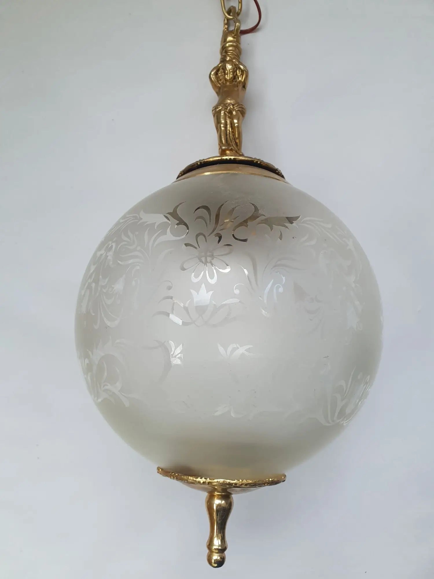 trois-appliques-murales-laiton-dore-verre-vintage-globe