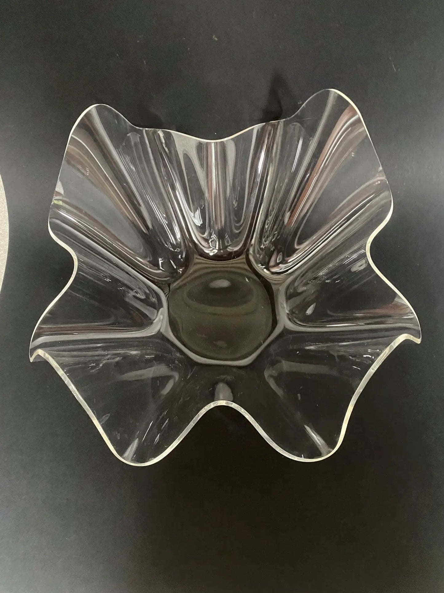 vase-bol-mouchoirs-plexiglas-lucite-vintage-1970-4
