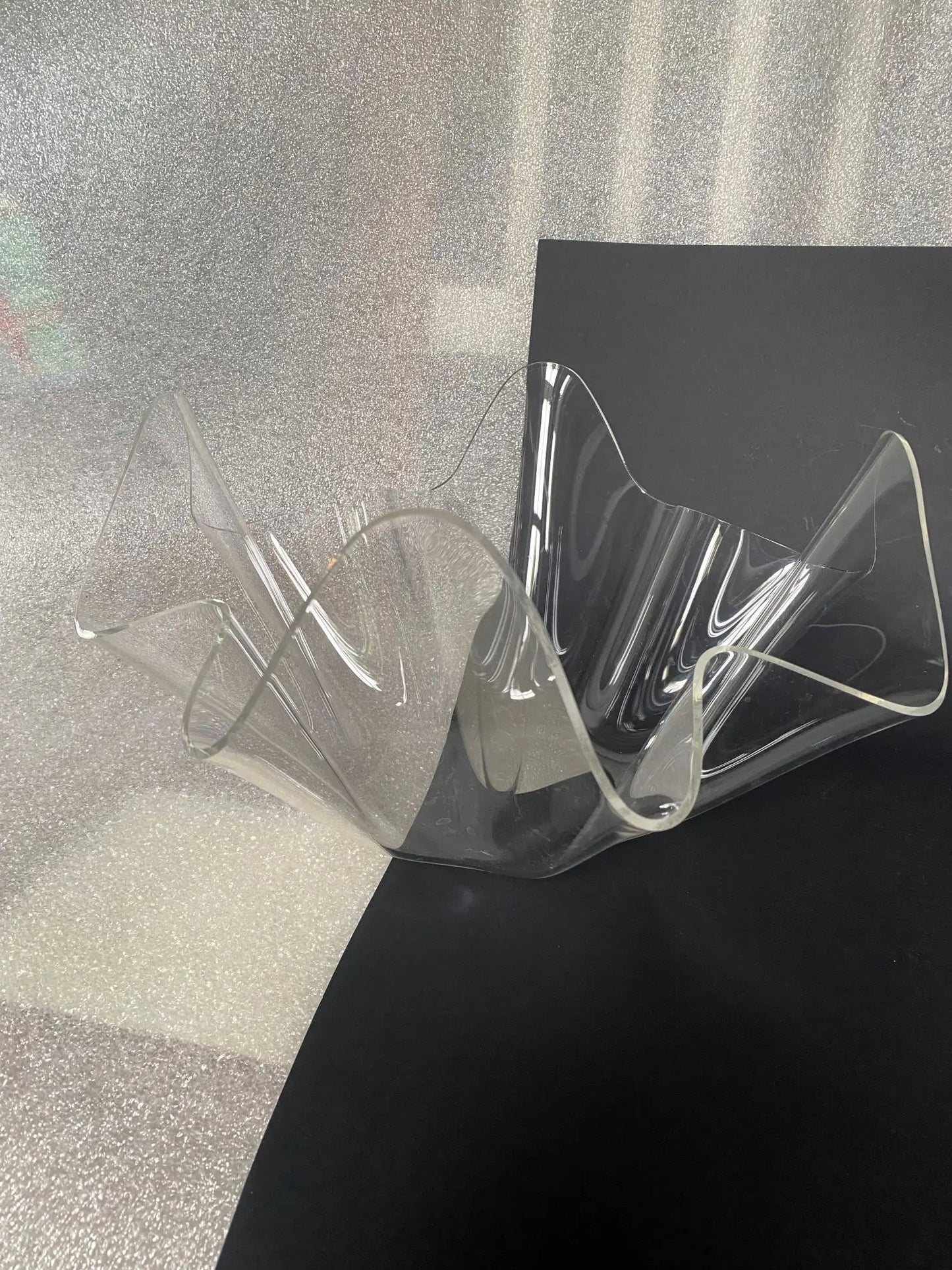 vase-bol-mouchoirs-plexiglas-lucite-vintage-1970-5