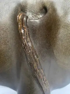 vase-ceramique-maillee-forme-libre-annees-60-signe-detail-1