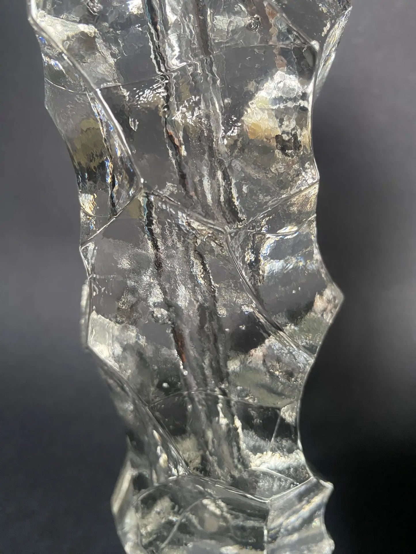 vase-cristal-vintage-annees-1970-anciene-soliflore-detail-5