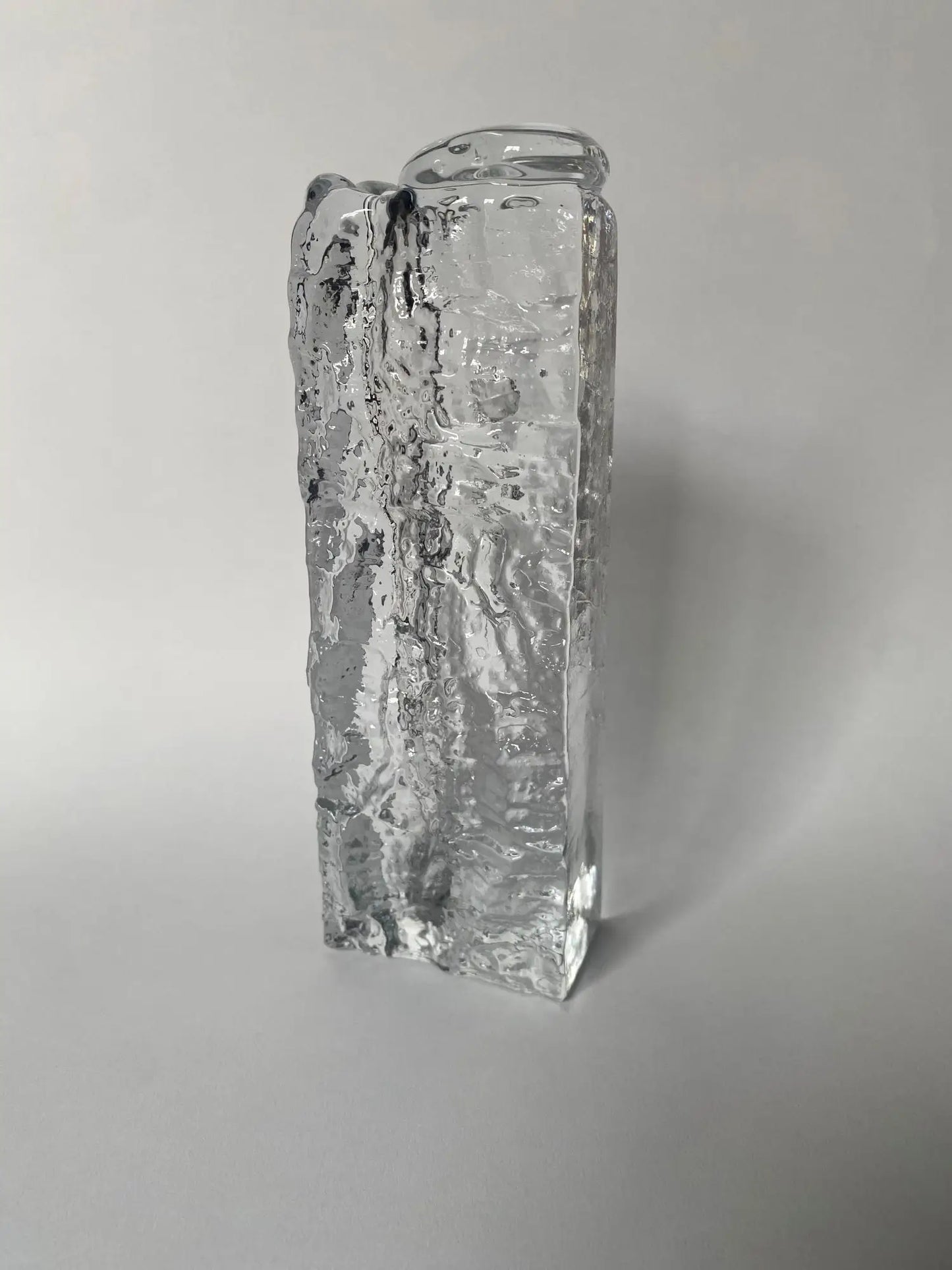 vase-soliflore-verre-glace-vintage-annees-1970-2