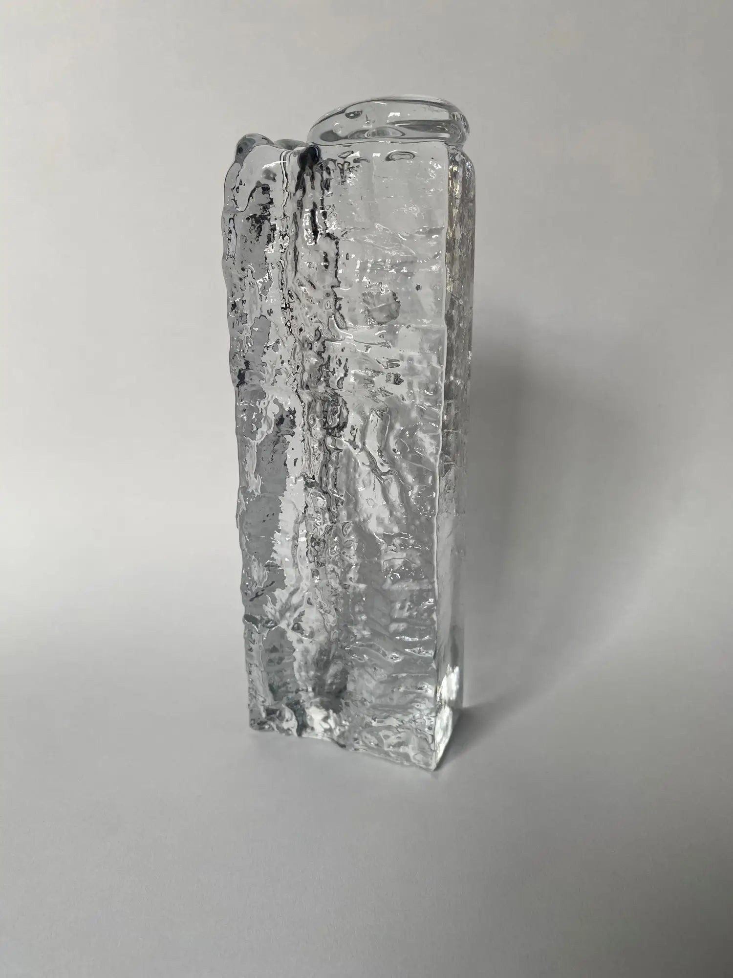 vase-soliflore-verre-glace-vintage-annees-1970-2