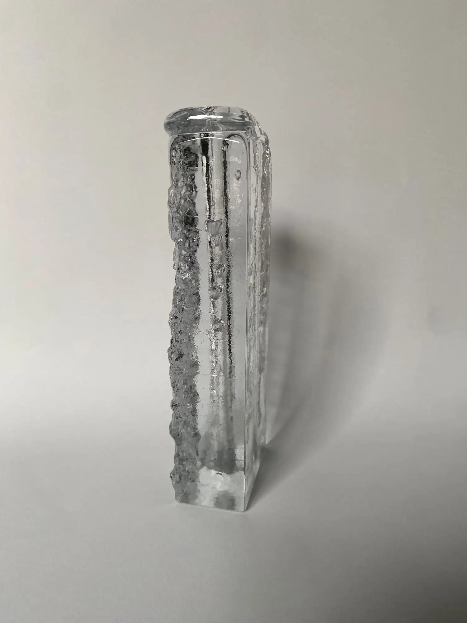 vase-soliflore-verre-glace-vintage-annees-1970-6